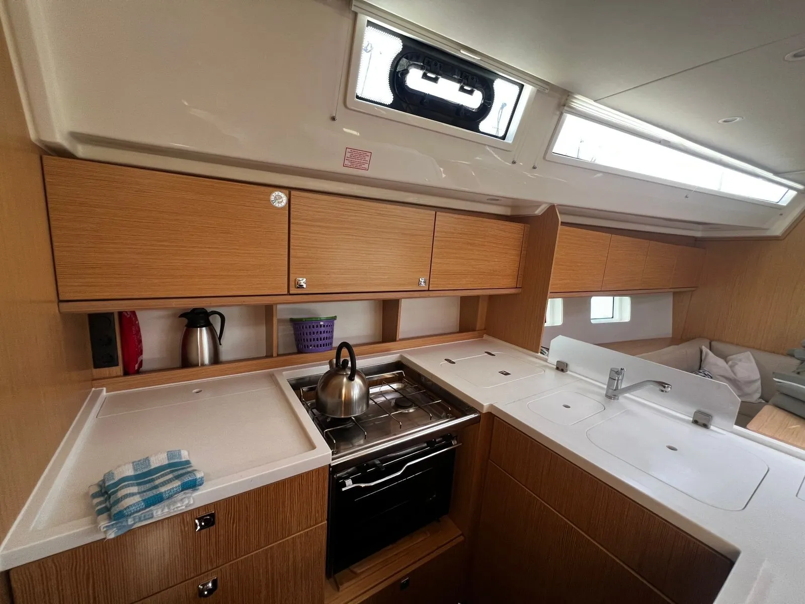 Bavaria C50 — yacht photo 10