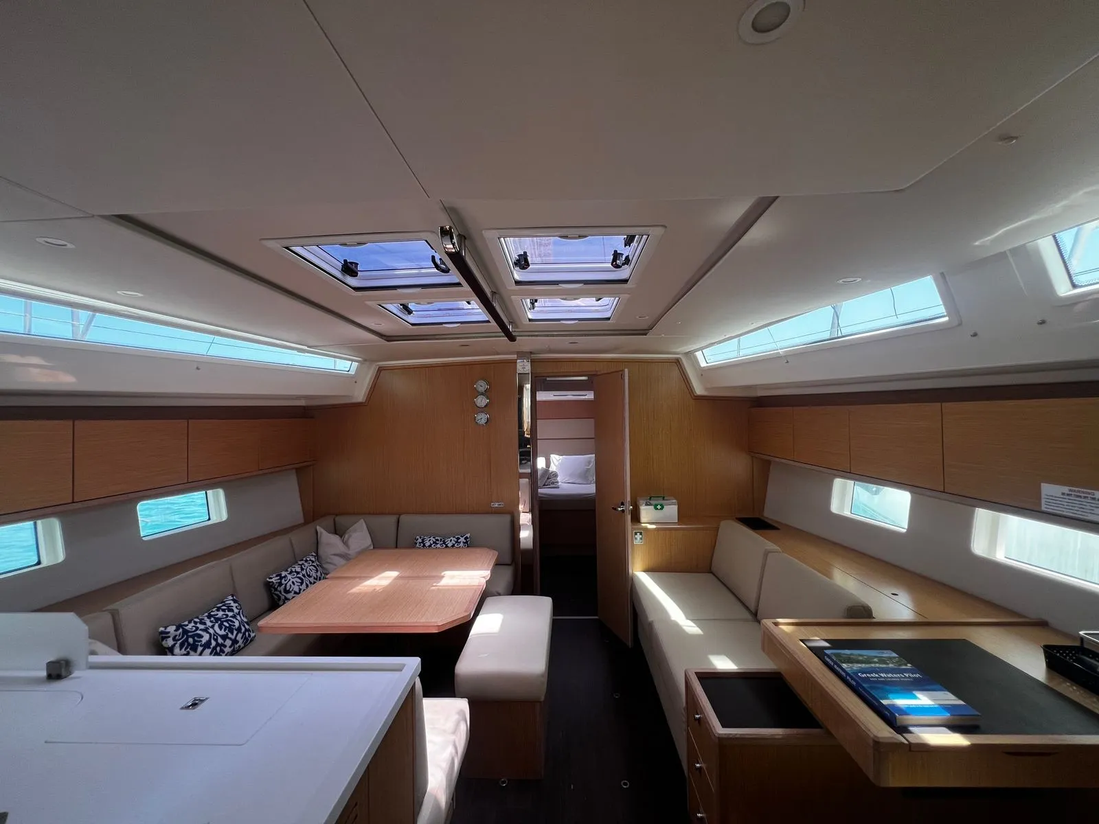 Bavaria C50 — yacht photo 5