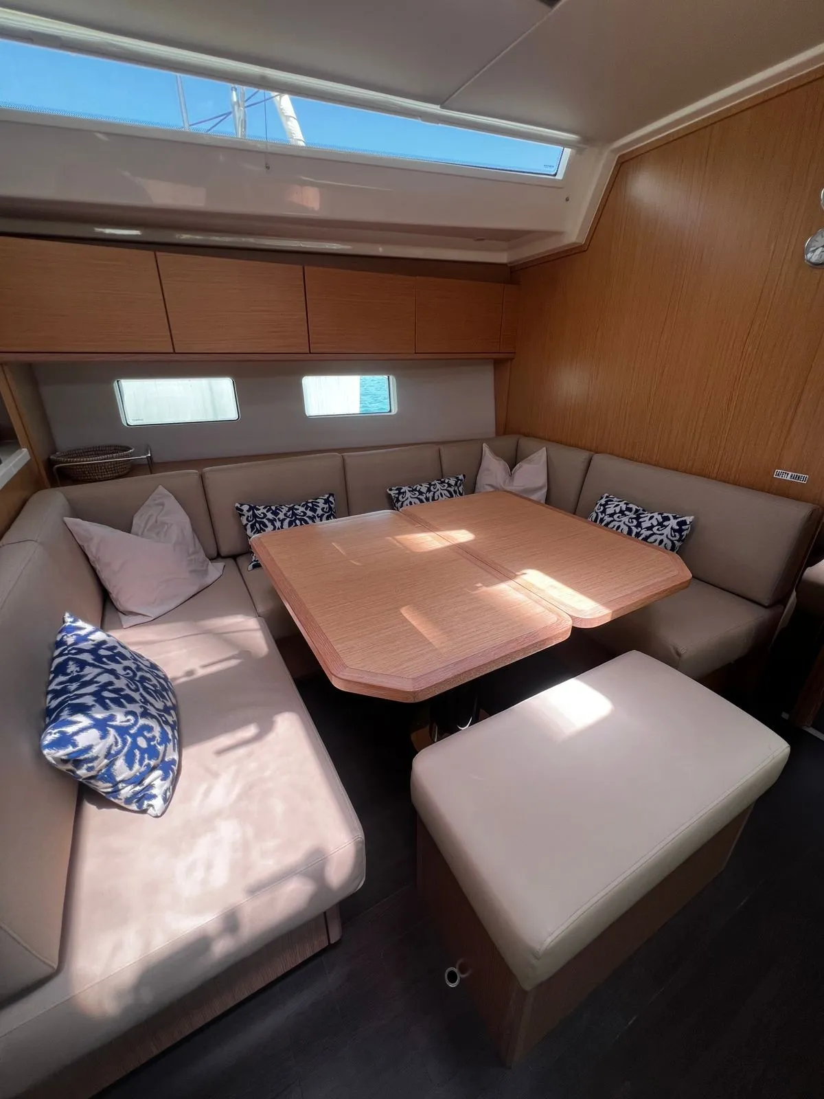 Bavaria C50 — yacht photo 7