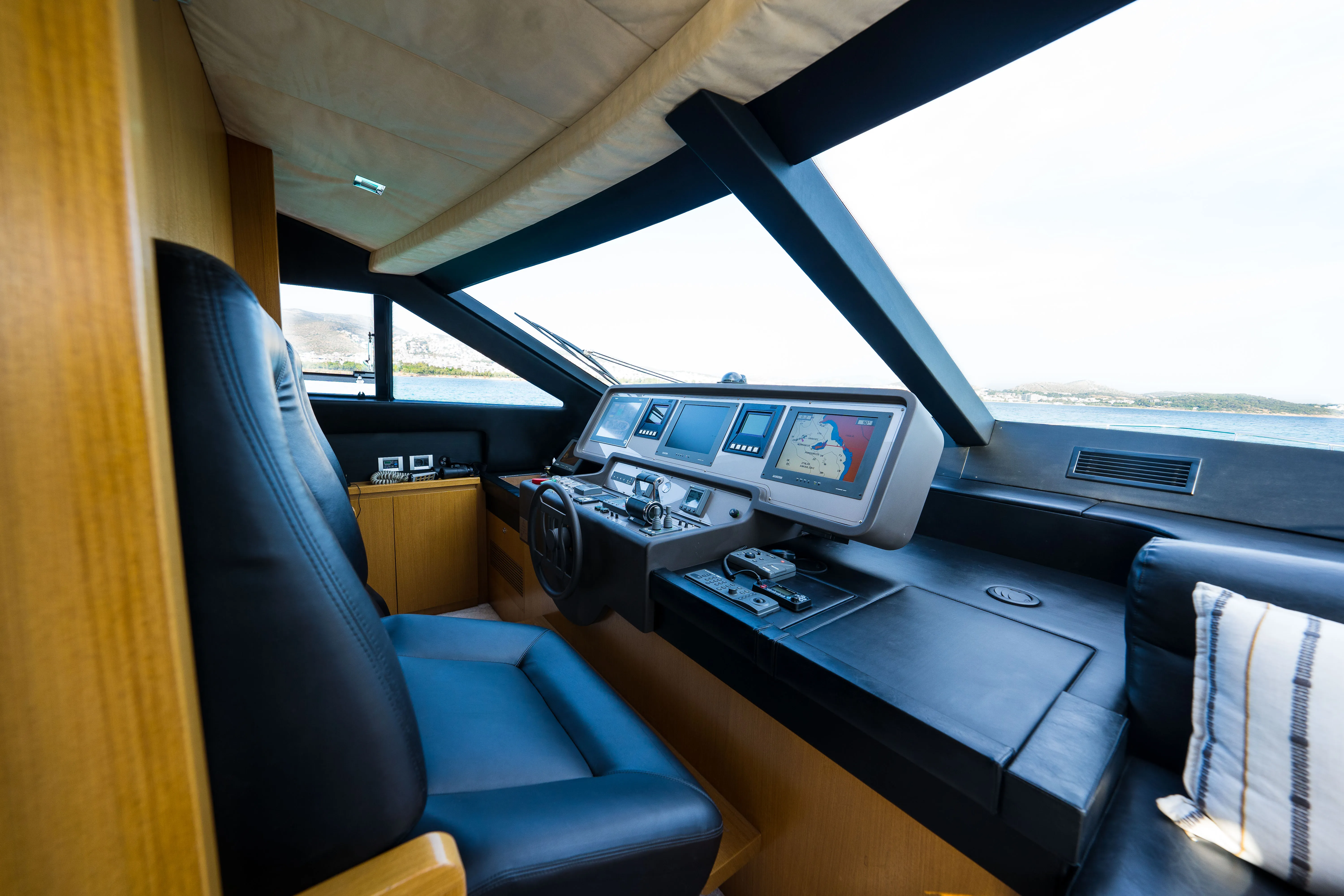 Ferretti 780 Nineteen — yacht photo 16