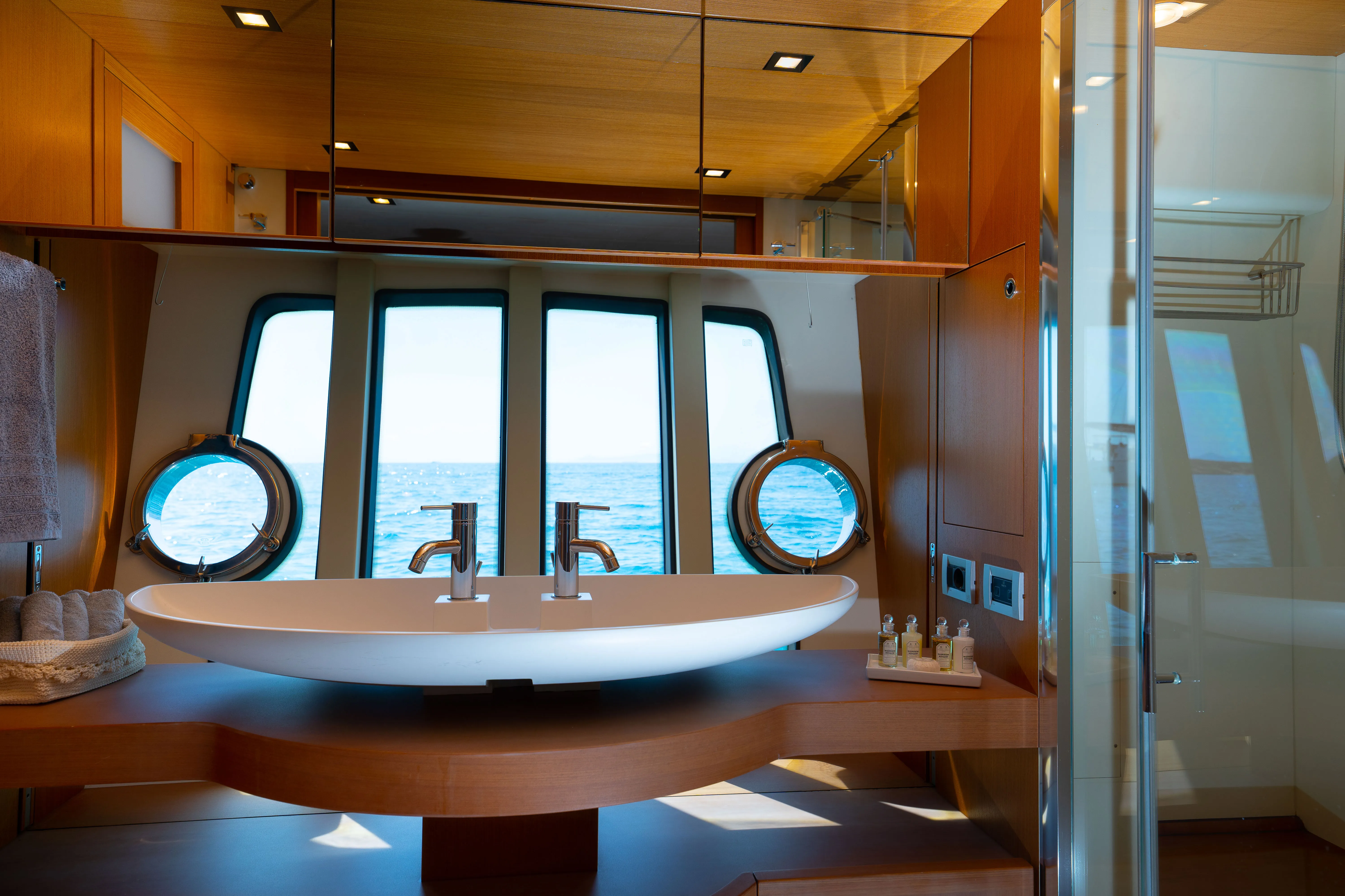 Ferretti 780 Nineteen — yacht photo 14