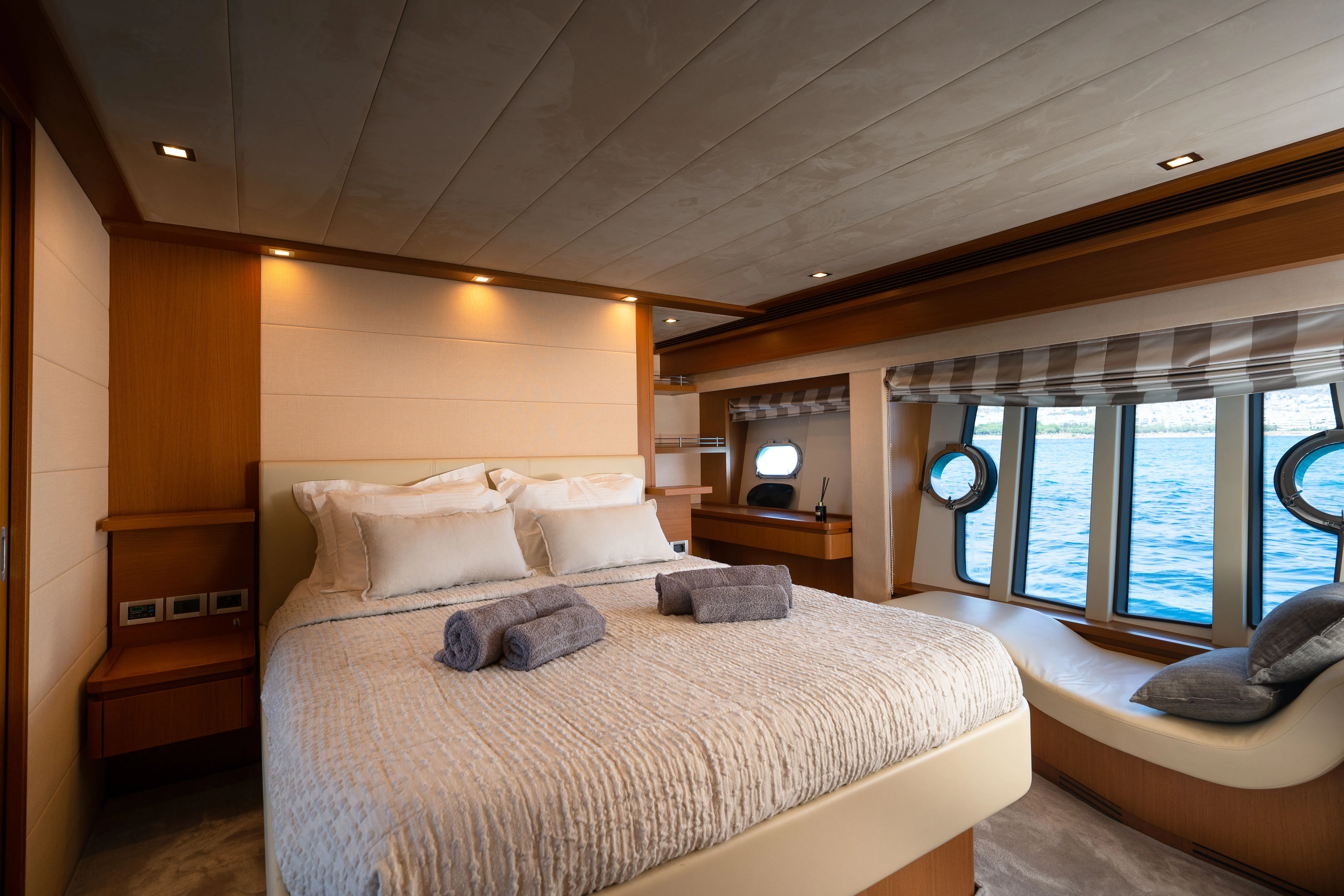 Ferretti 780 Nineteen — yacht photo 8