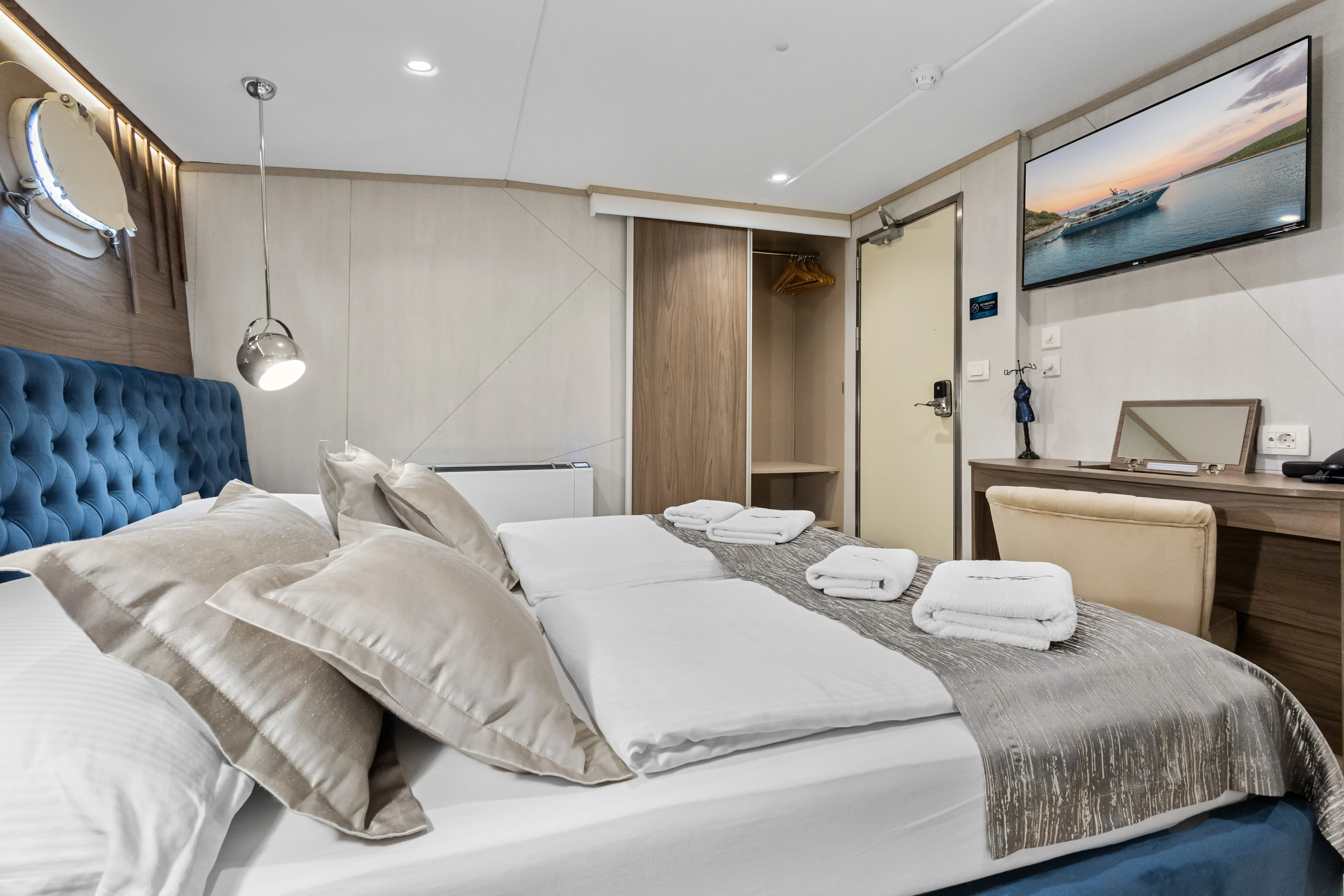 Motoryacht Bella — yacht photo 31