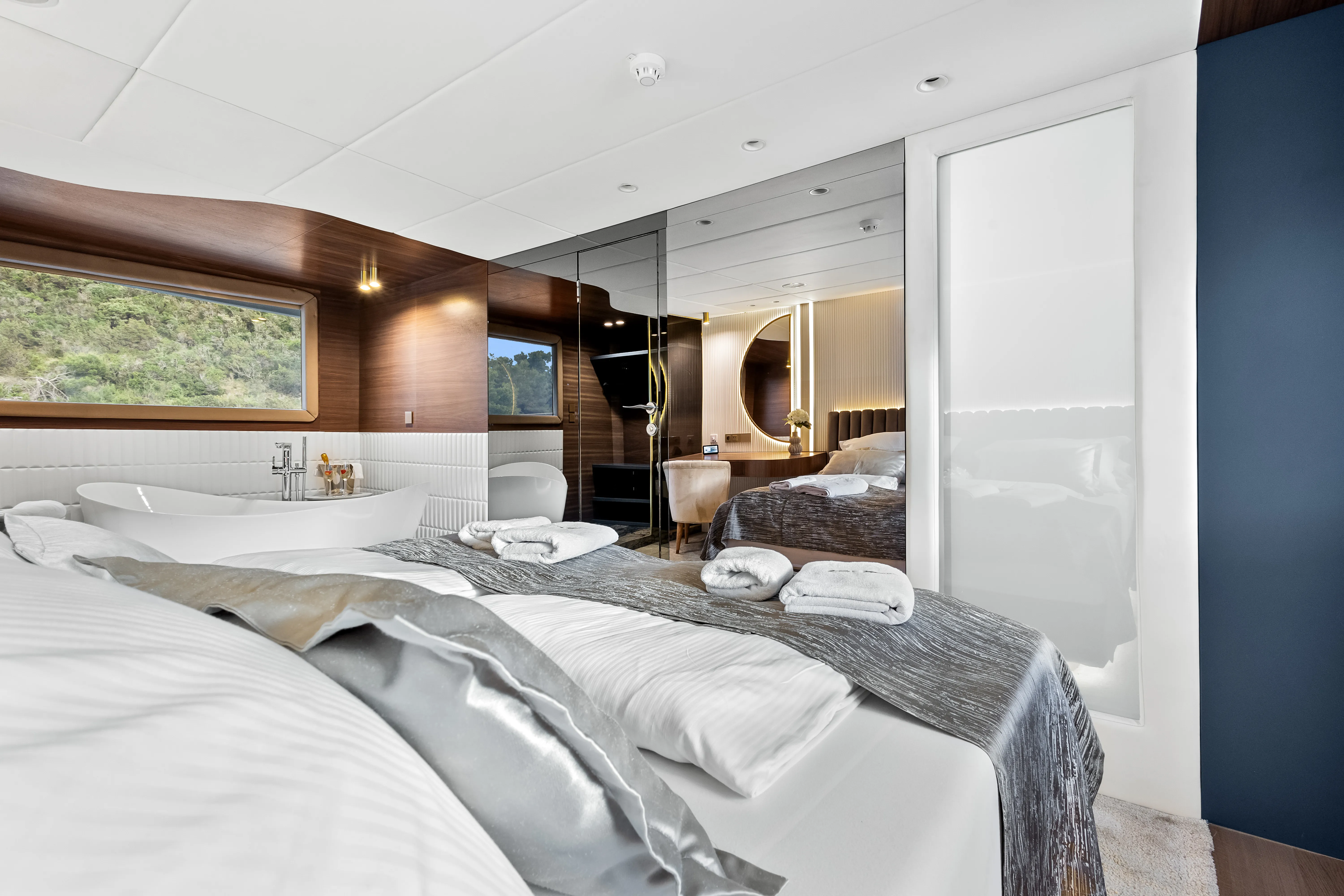 Motoryacht Bella — yacht photo 58