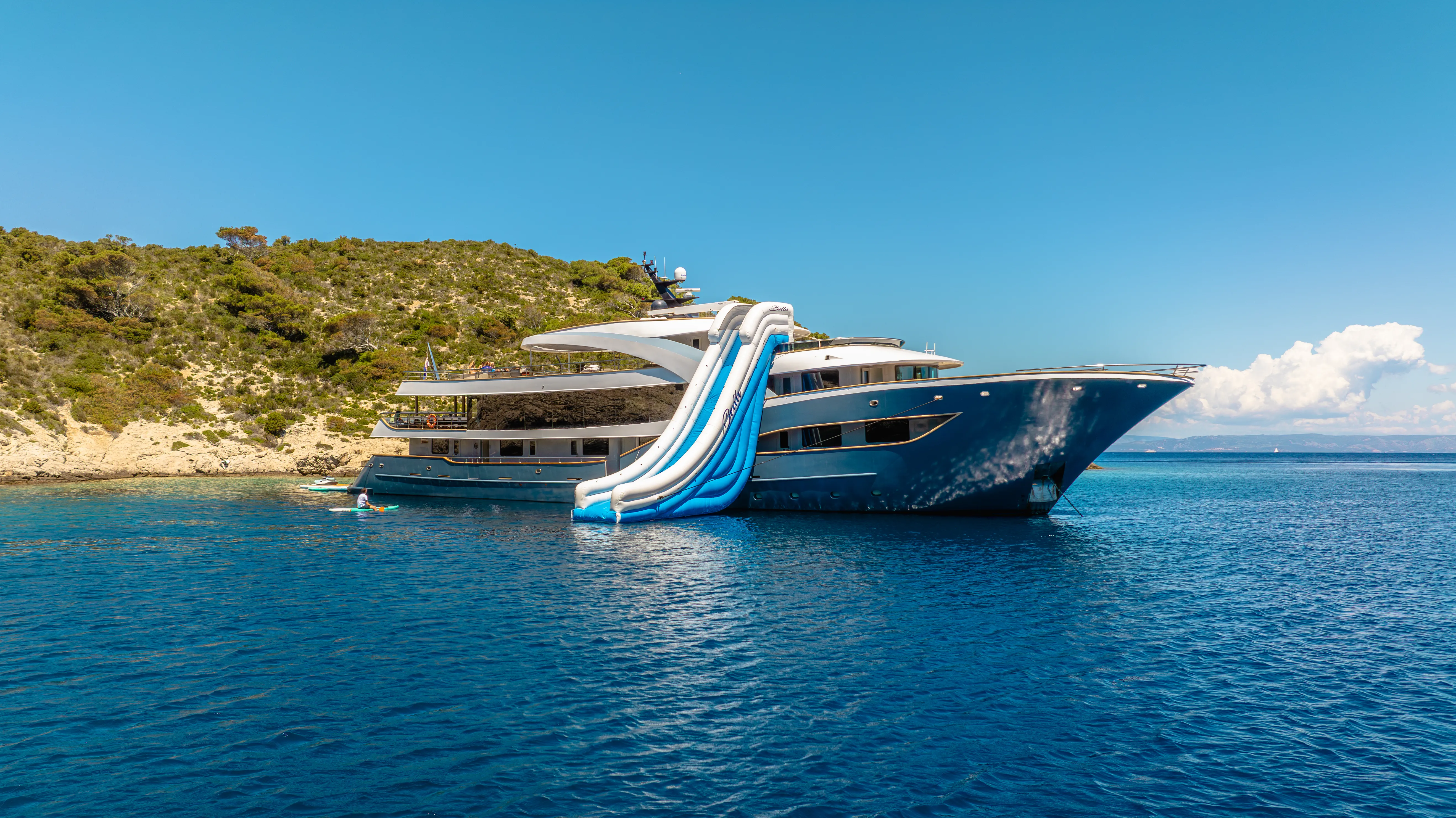 Motoryacht Bella — yacht photo 35