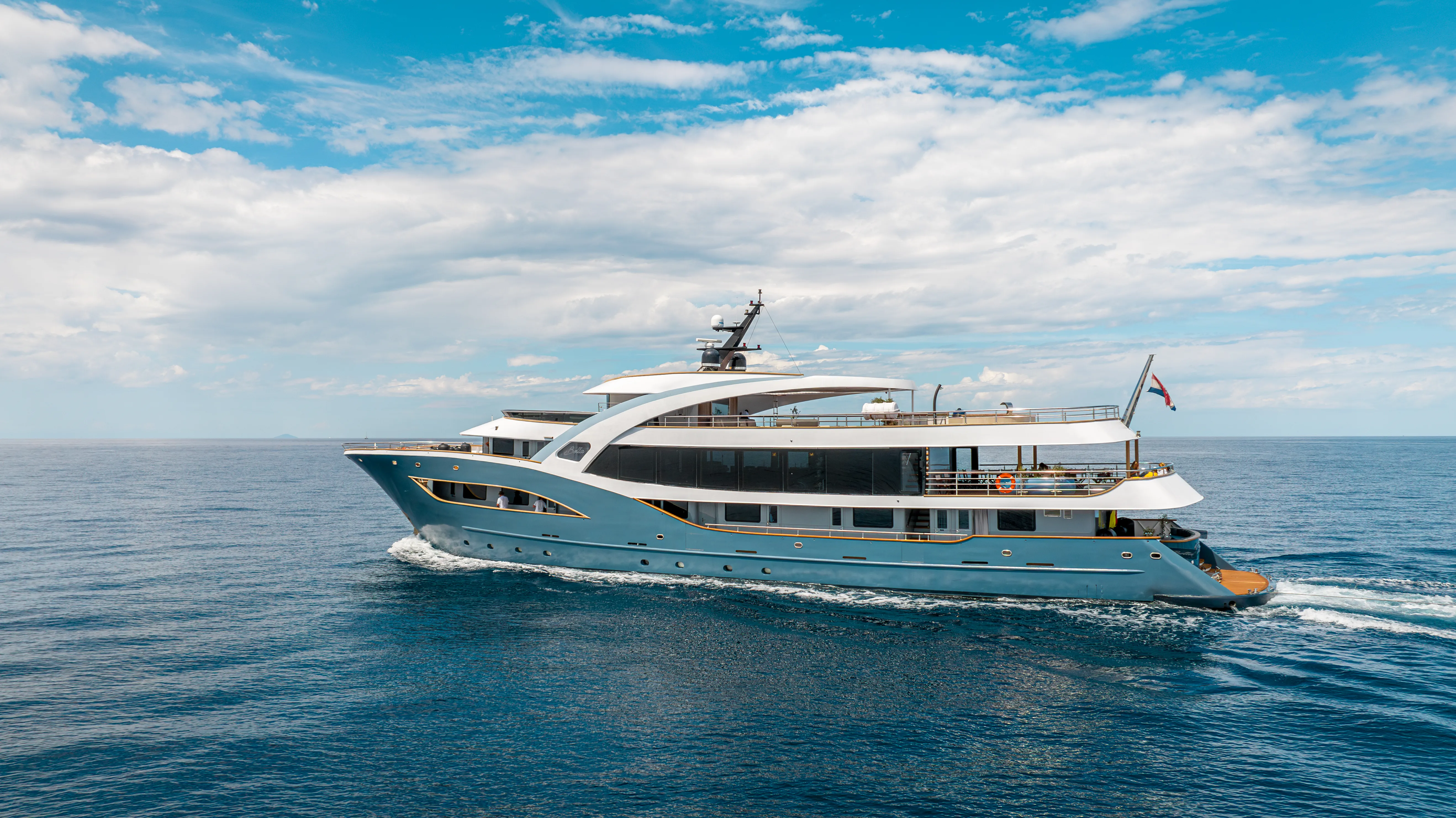 Motoryacht Bella — yacht photo 25