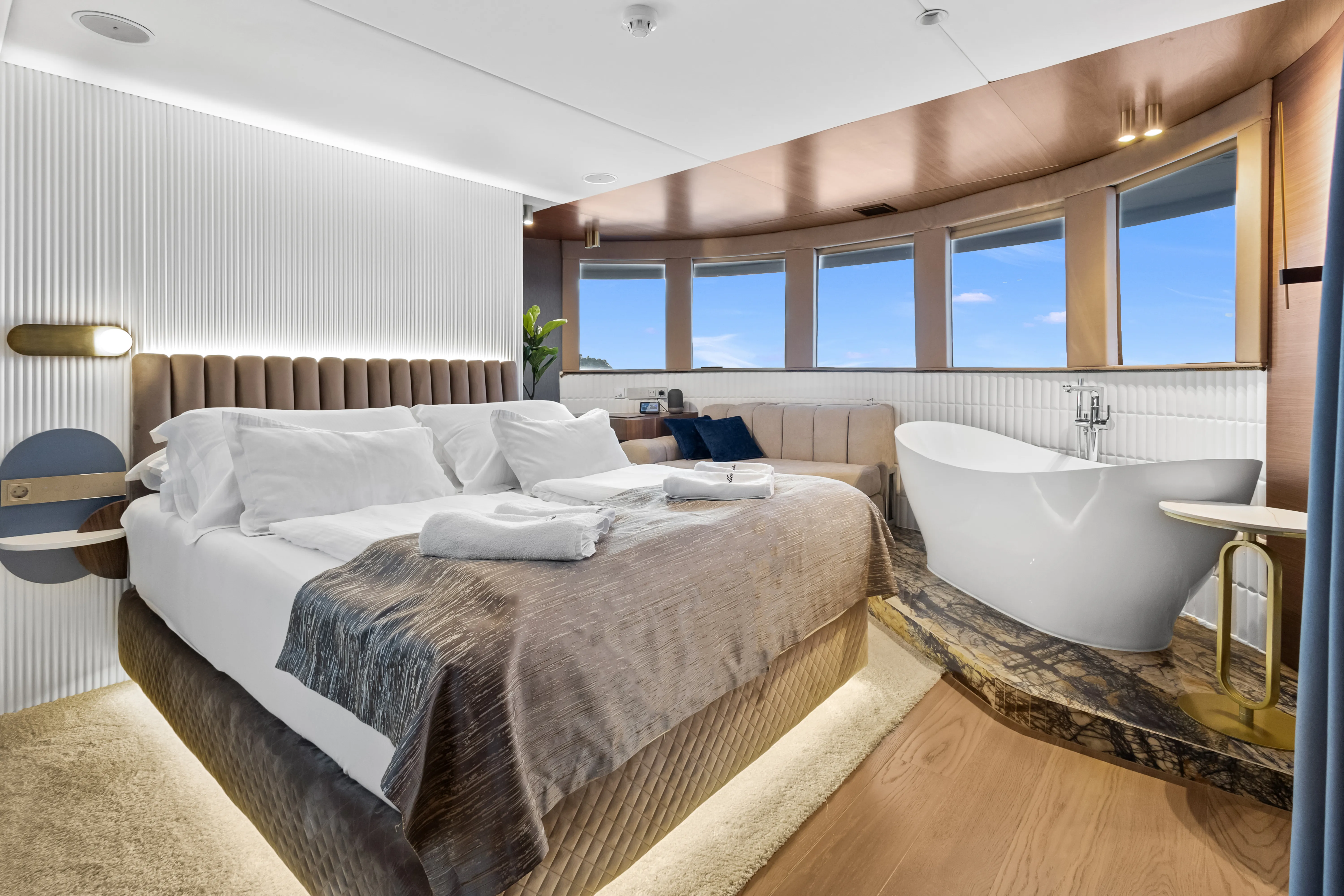 Motoryacht Bella — yacht photo 8