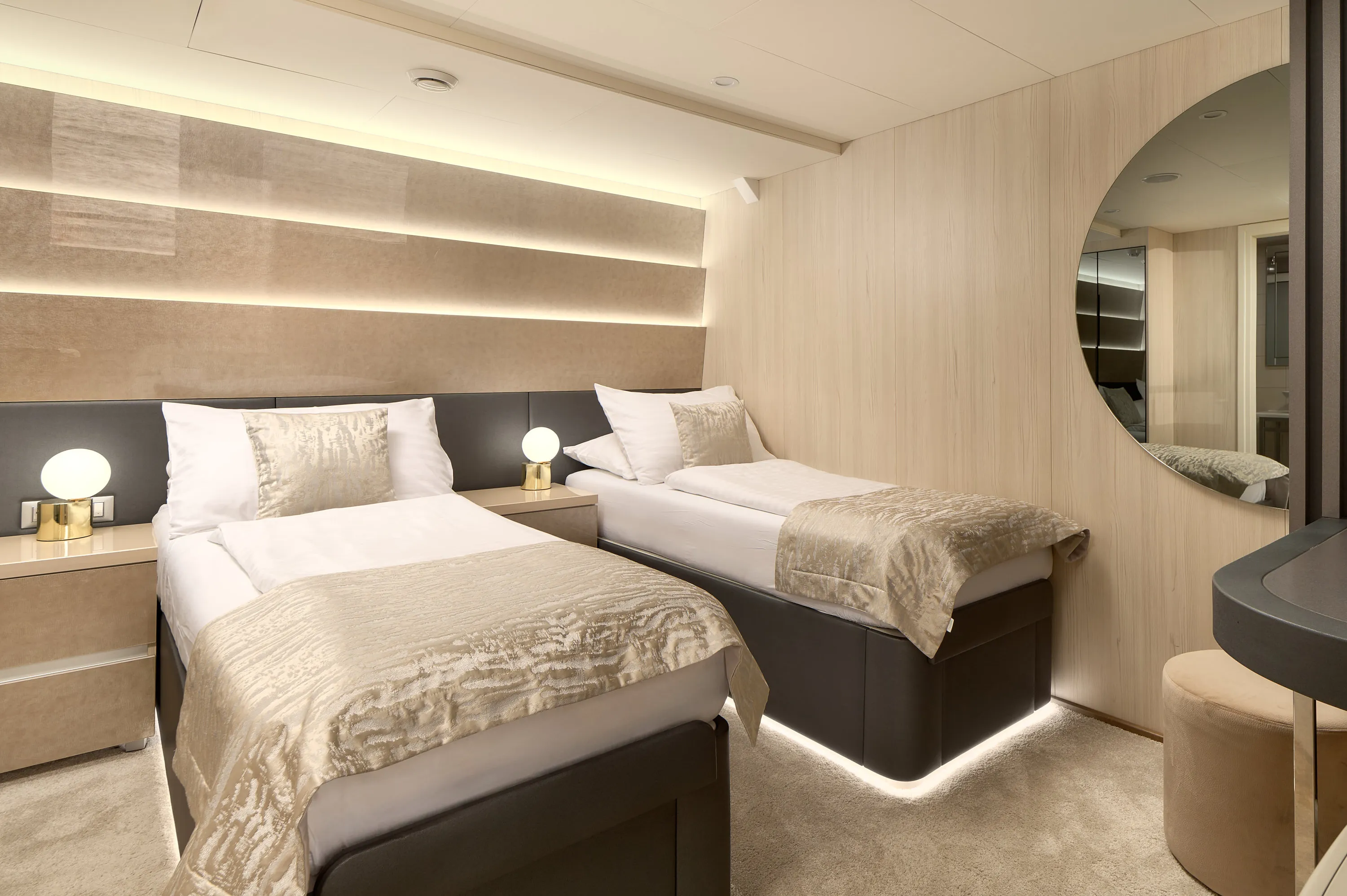Motoryacht Cristal — yacht photo 15