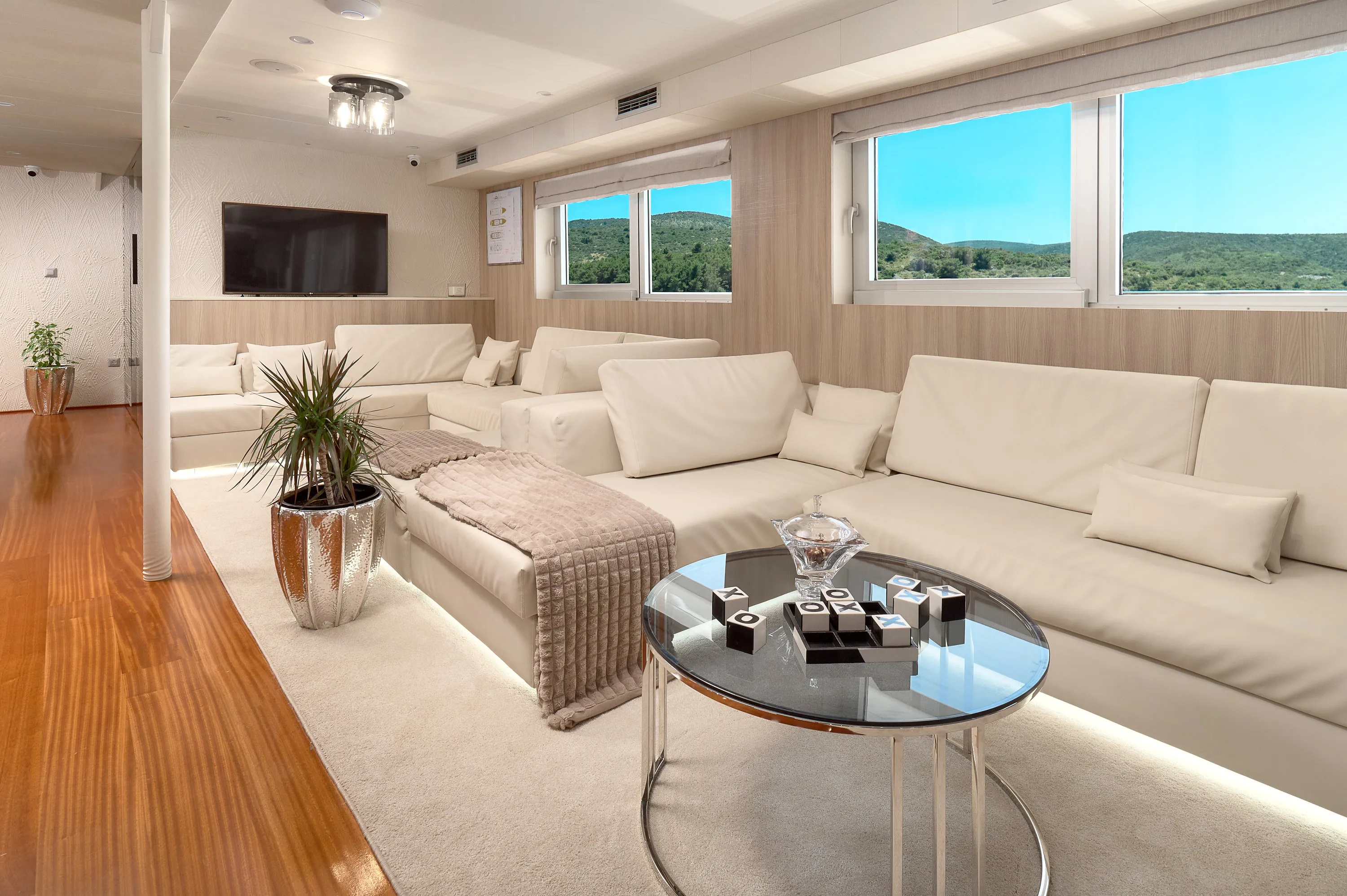 Motoryacht Cristal — yacht photo 3