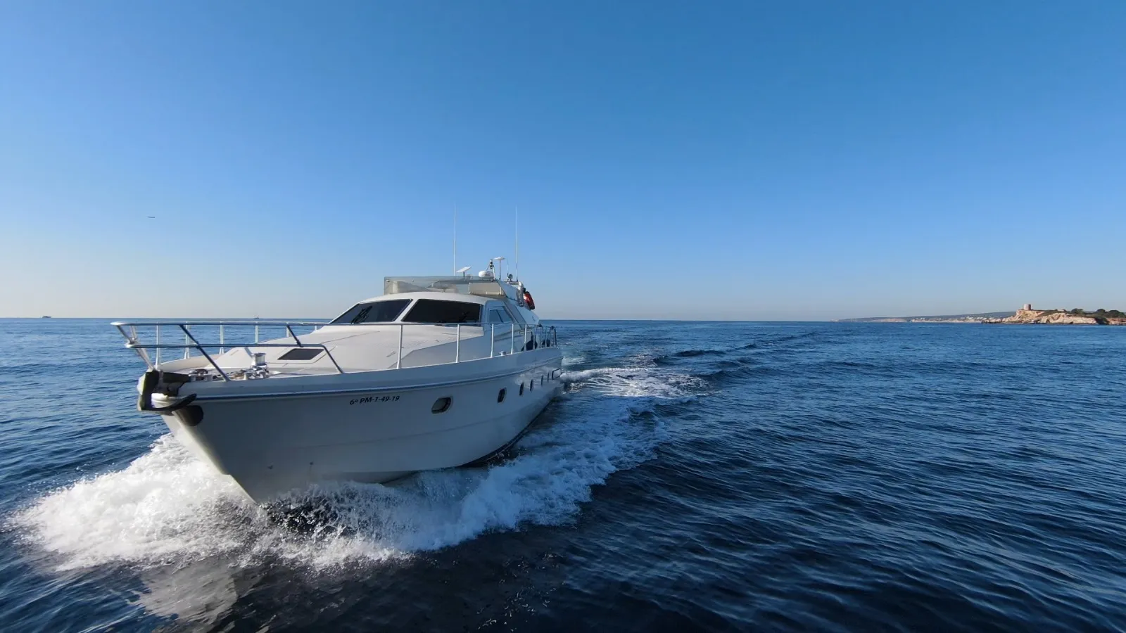 Ferretti 175 FLY Tres Sirenas — yacht photo 17