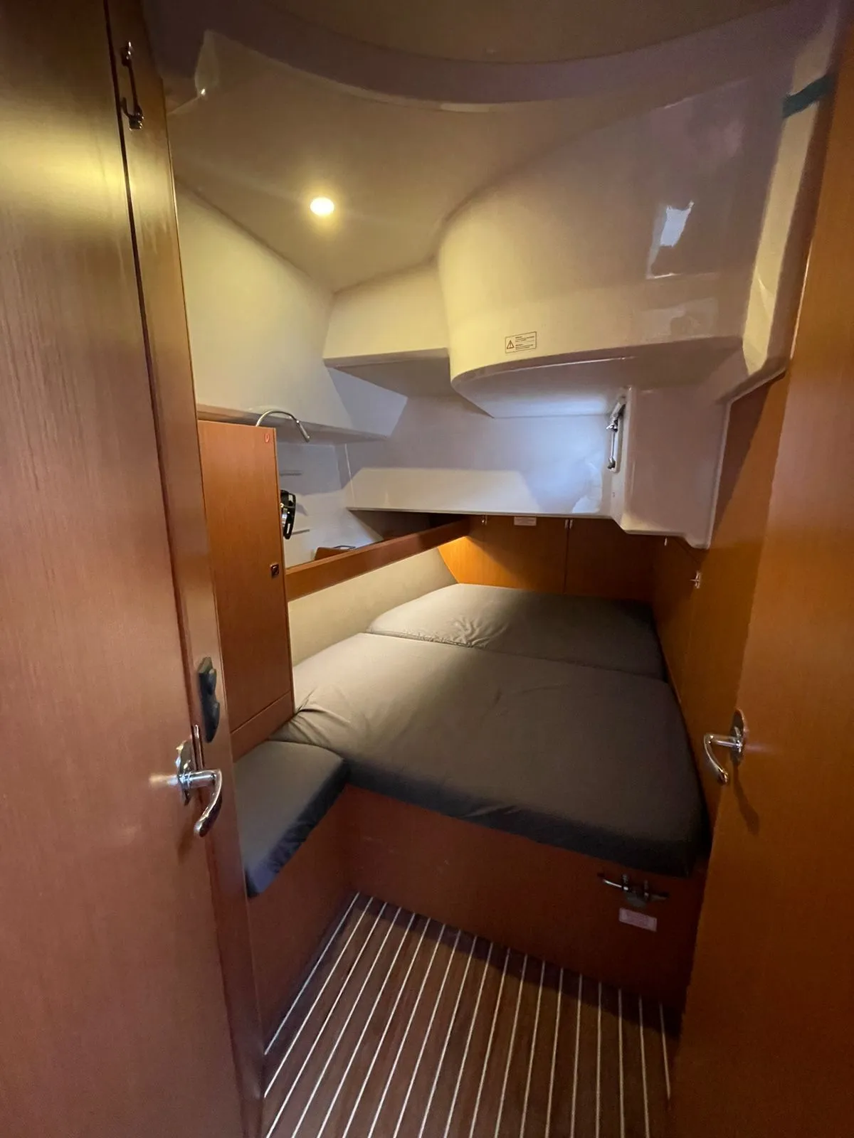 Bavaria Cruiser 46 — фотография яхты 8