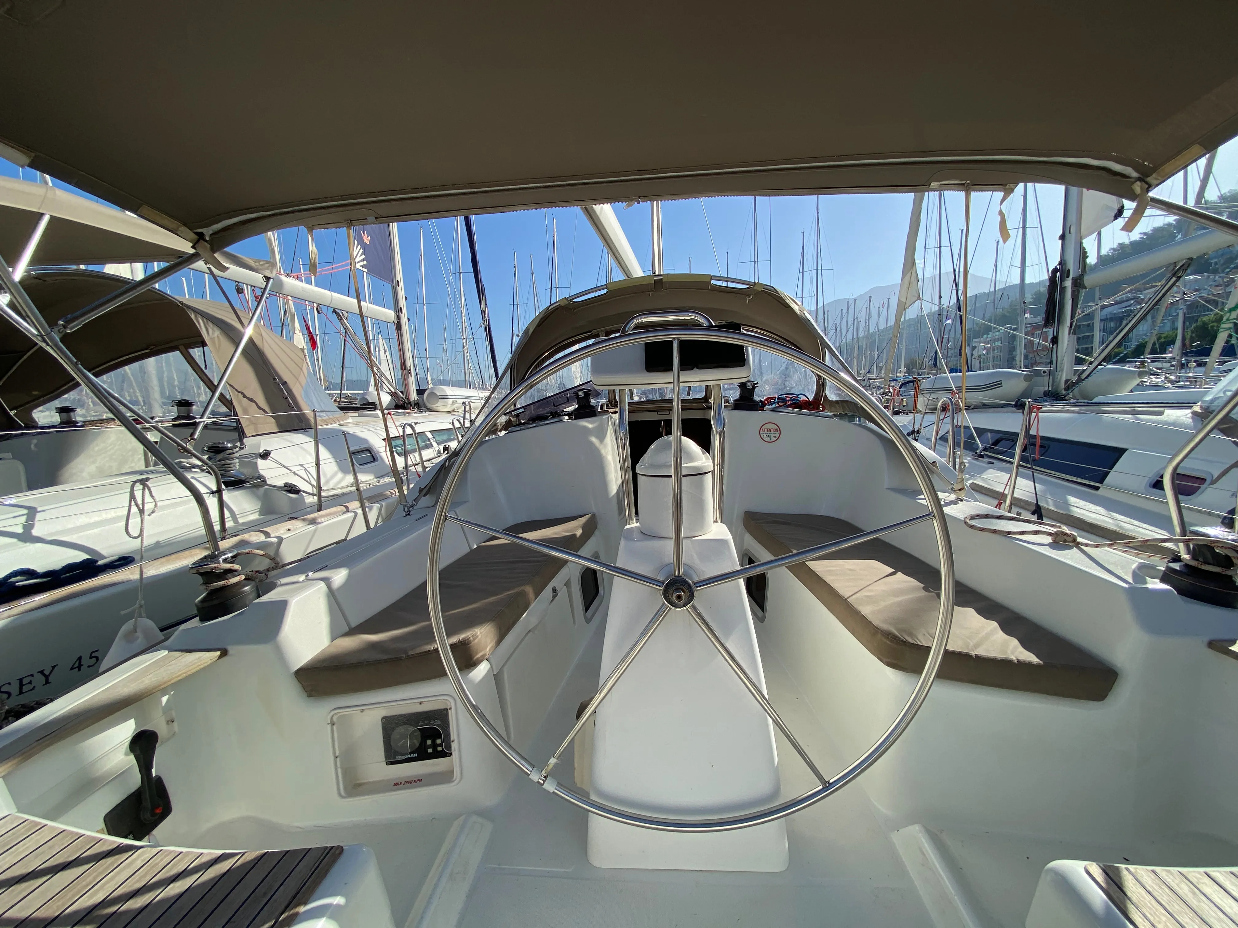 Sun Odyssey 36i Scooby-Doo — снимка на яхтата 9