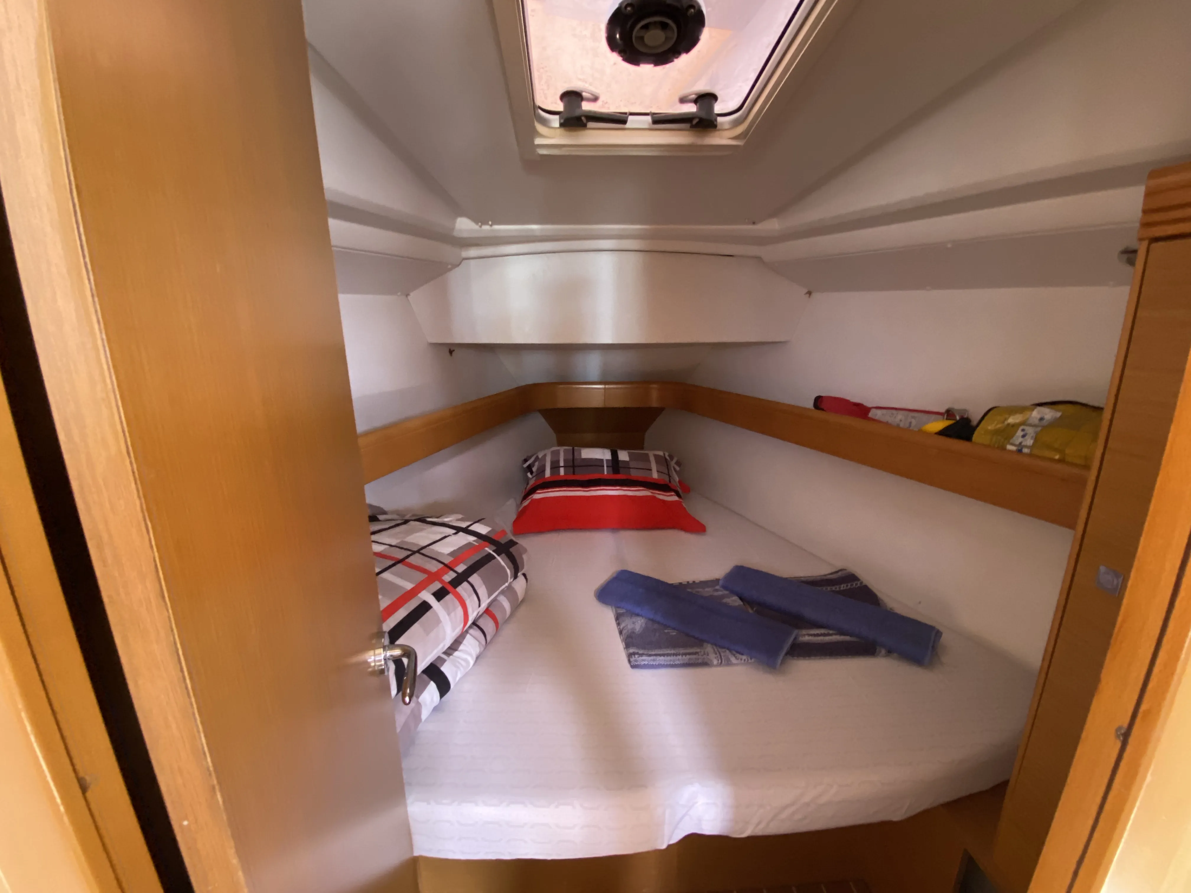 Sun Odyssey 36i Scooby-Doo — снимка на яхтата 13