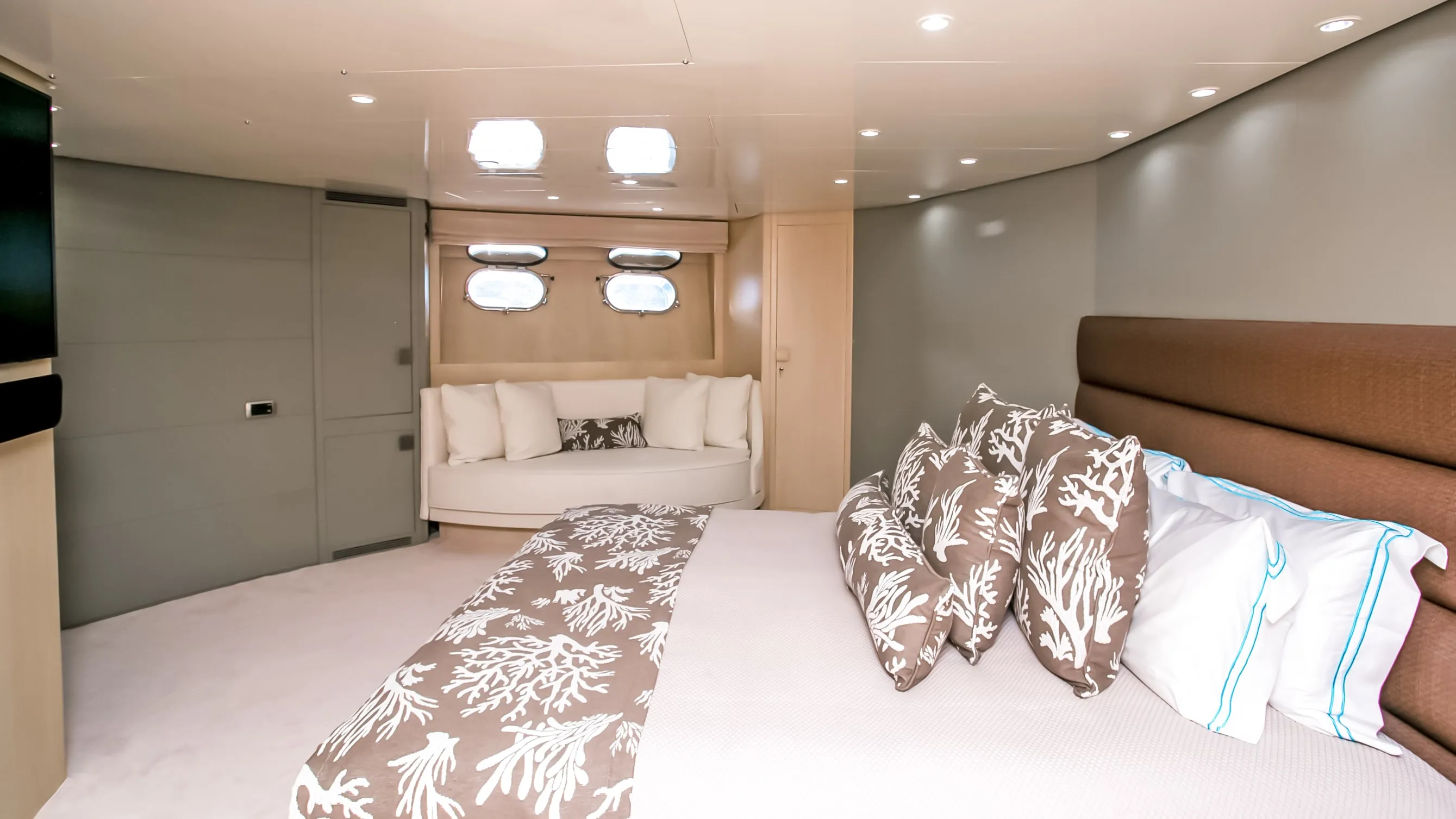 Baglietto 100 — Yachtfoto 8