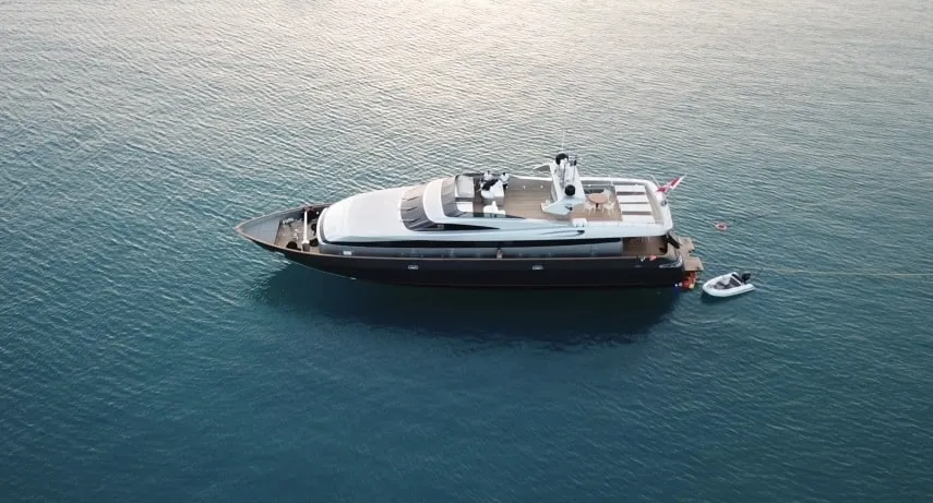 Baglietto 100 — Yachtfoto 9