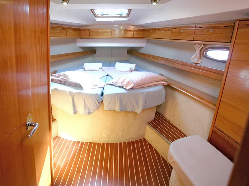 Bavaria 46 Cruiser Aiolos — фотография яхты 10