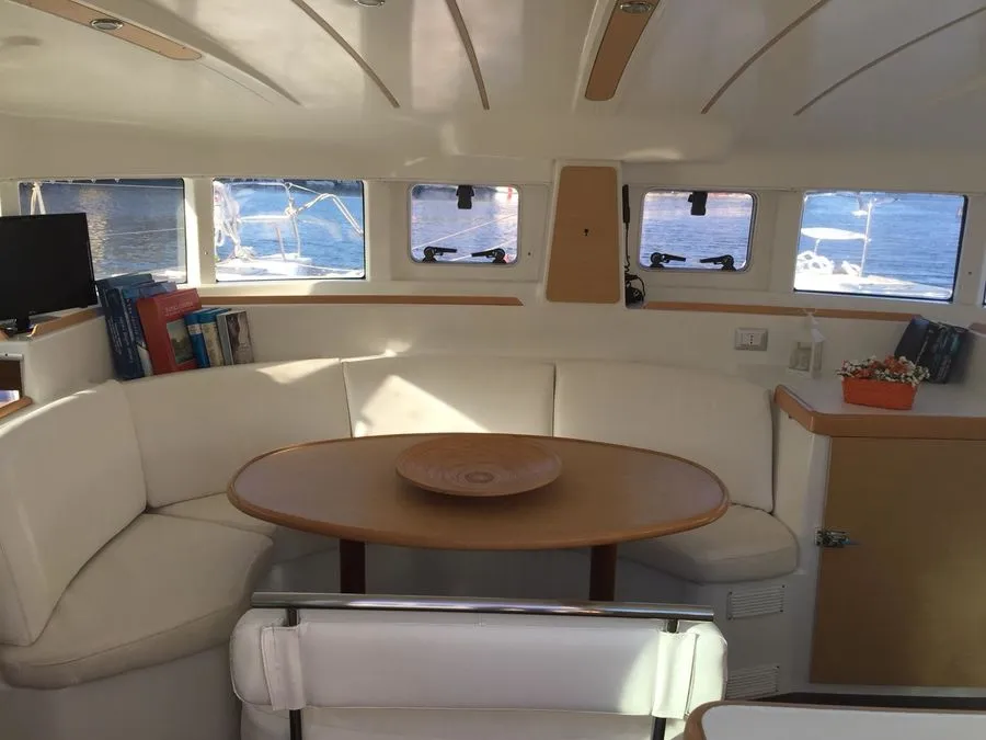 Lagoon 440 Dory — фотография яхты 6