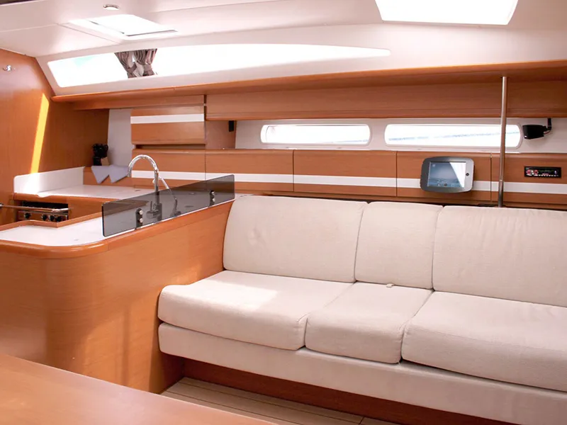 Jeanneau 53 Zeus — yacht photo 13