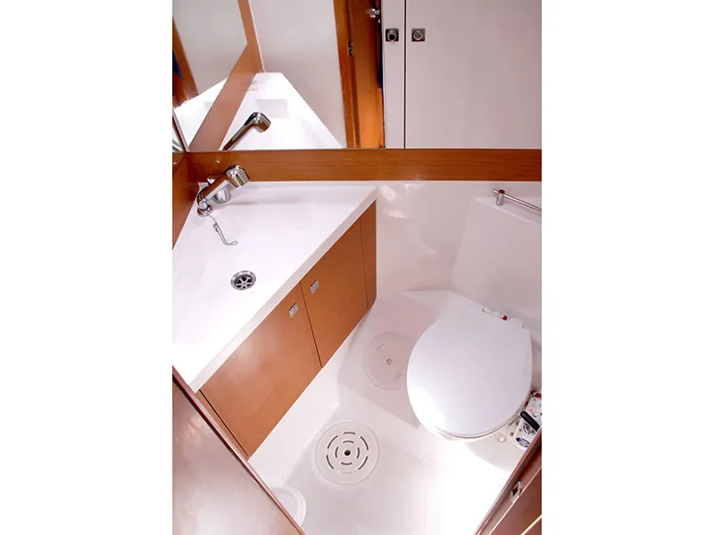 Jeanneau 53 Zeus — yacht photo 6