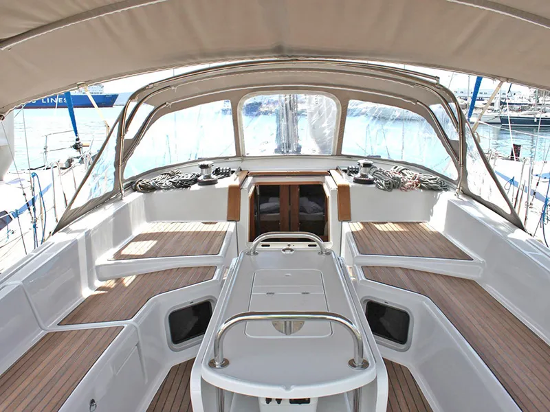 Jeanneau 53 Zeus — yacht photo 3