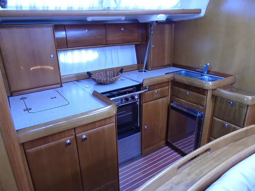 Bavaria 46 Cruiser Daluz — jahtikuva 2
