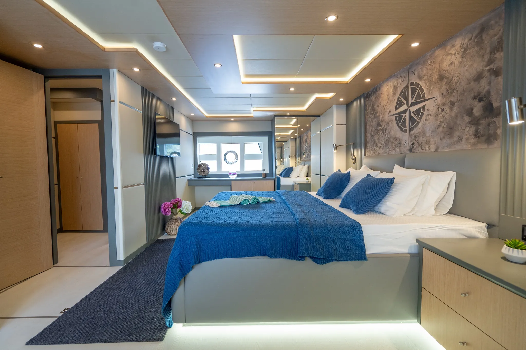 Custom built 183 Lavin — yacht photo 41
