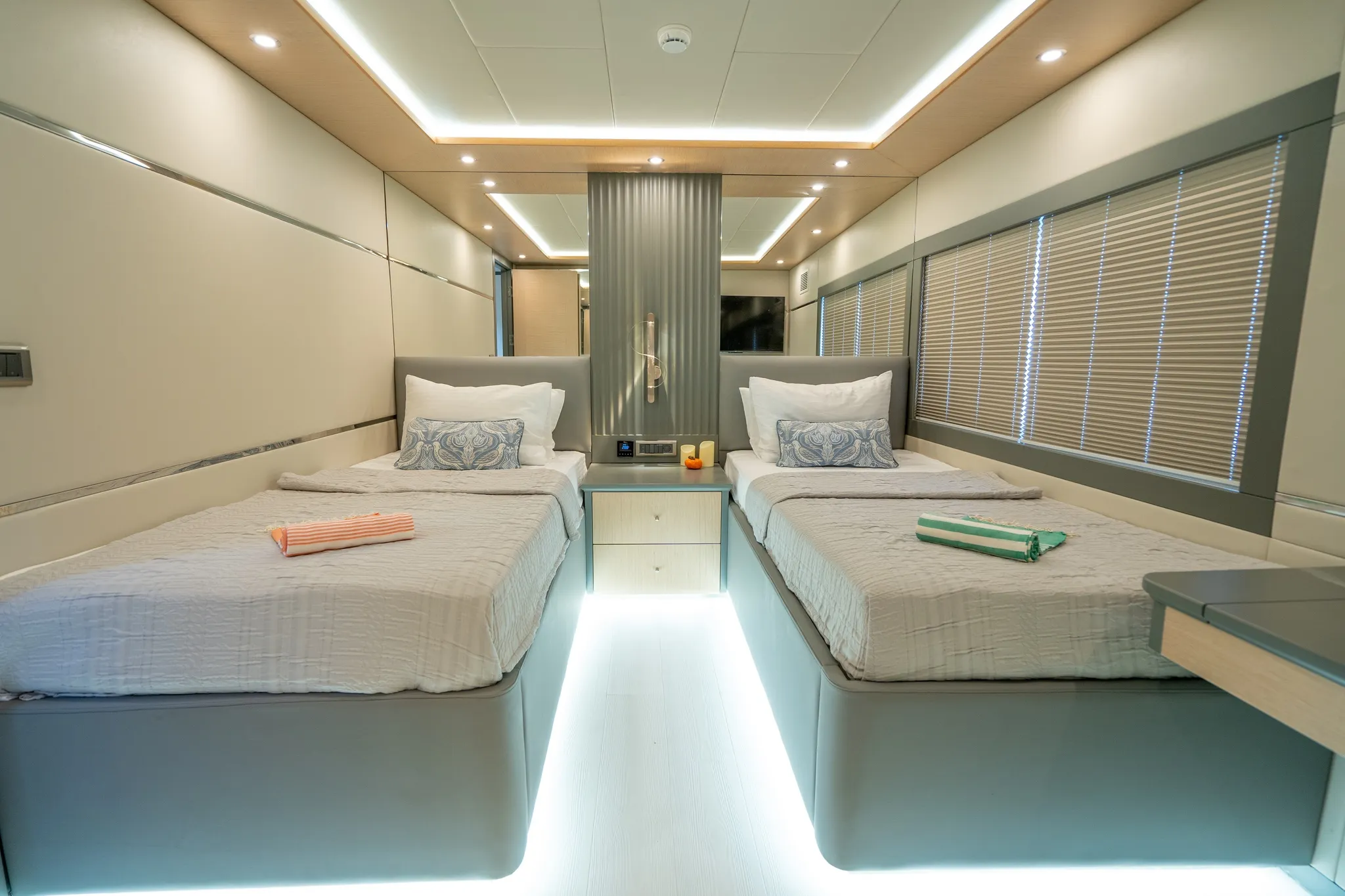 Custom built 183 Lavin — yacht photo 22