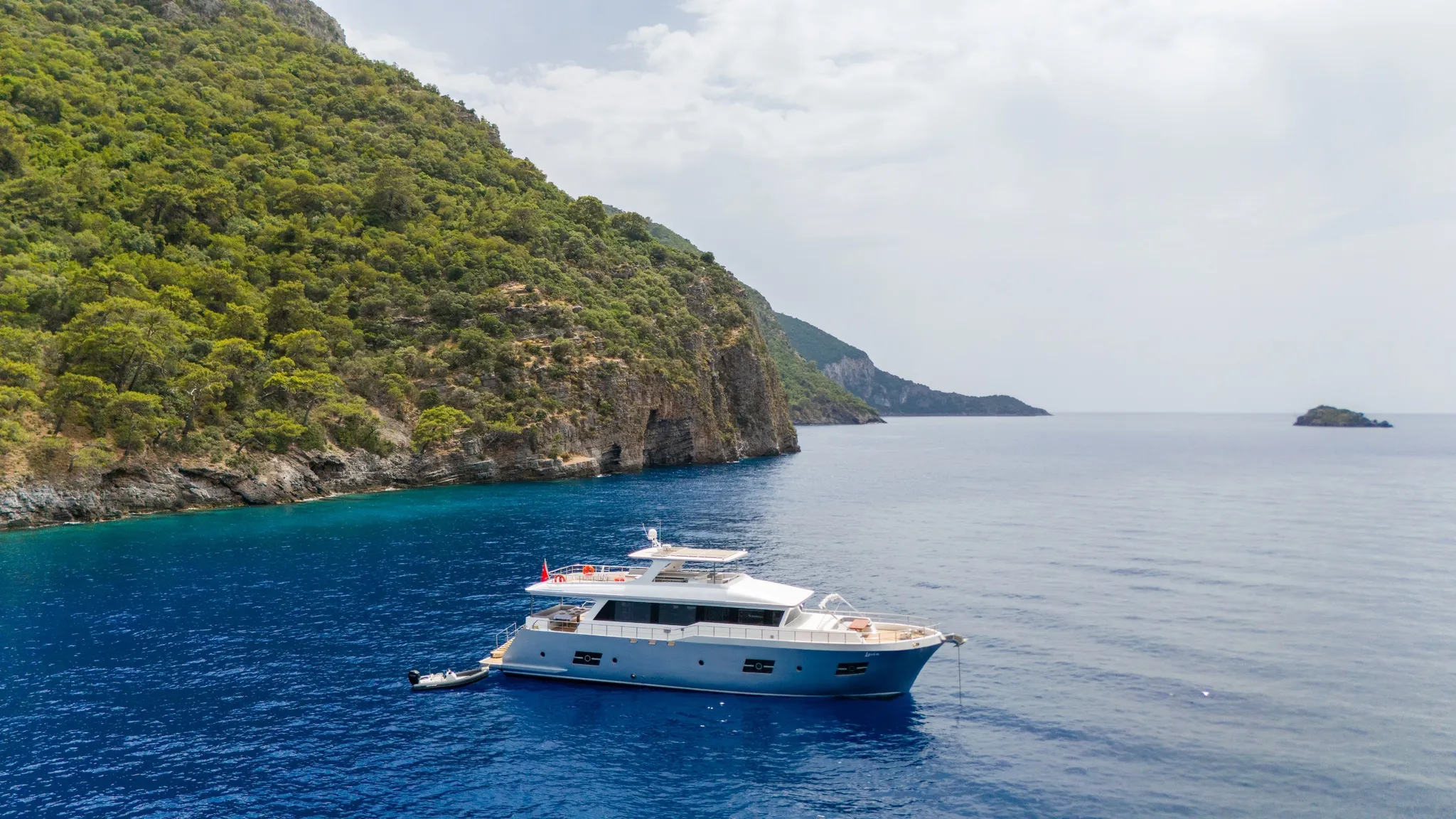 Custom built 183 Lavin — yacht photo 28