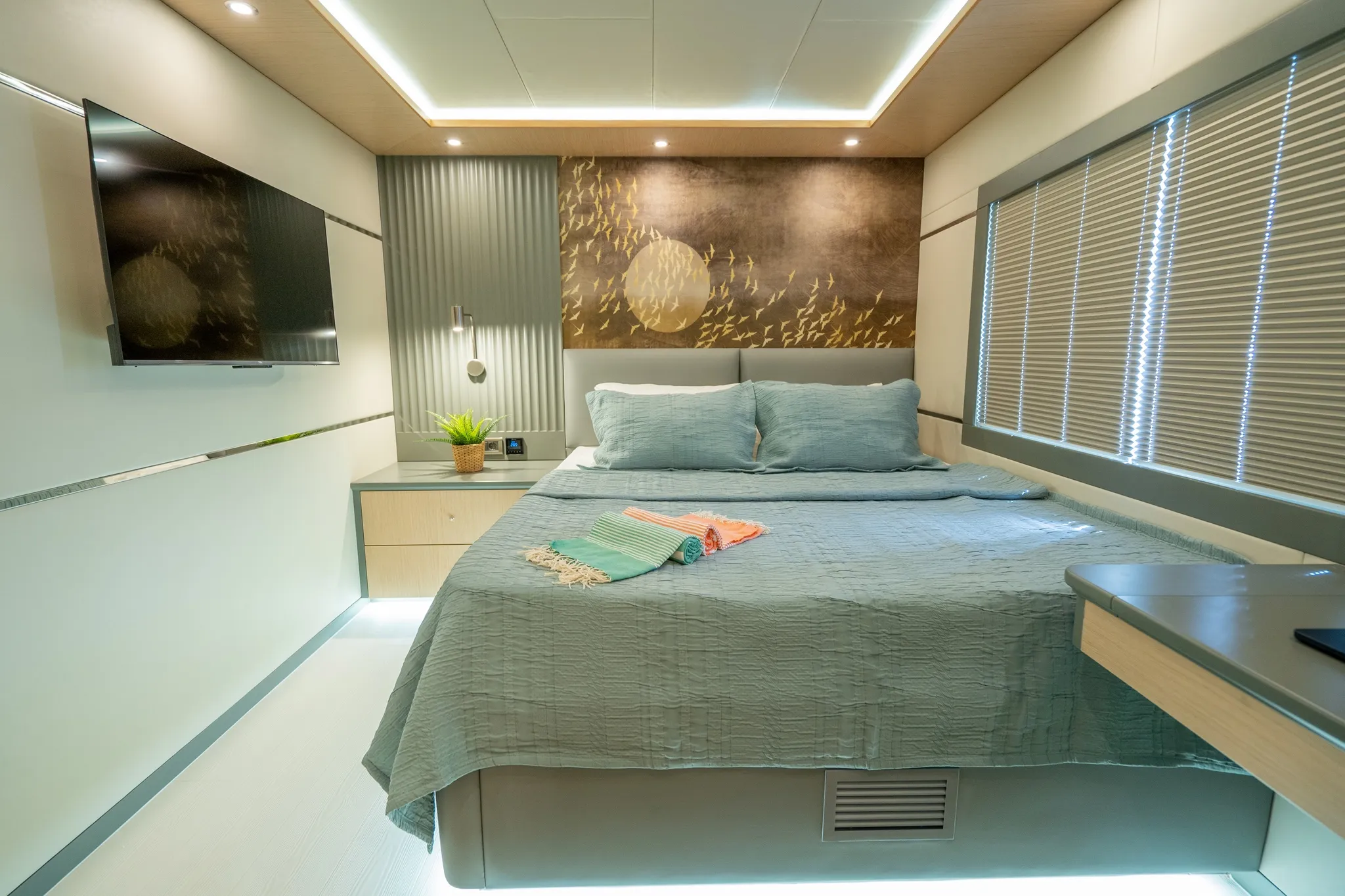 Custom built 183 Lavin — yacht photo 7