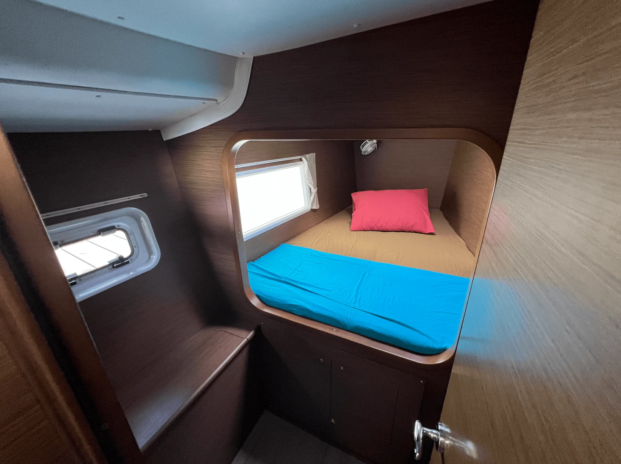 Lagoon 380 S2 Poe Nina — yachtbild 2