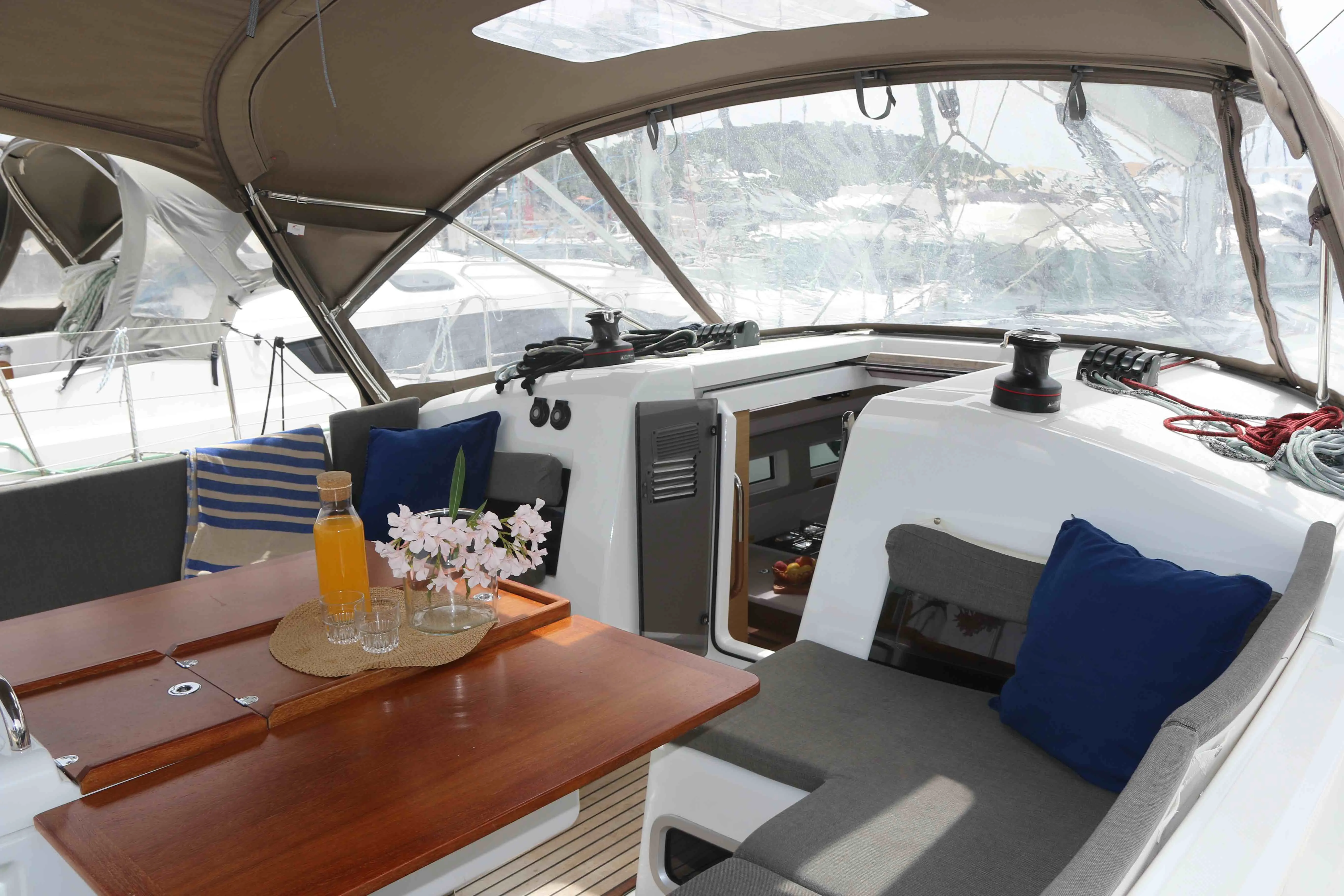 Sun Odyssey 440 BOHEMIAN RHAPSODY — фотография яхты 4