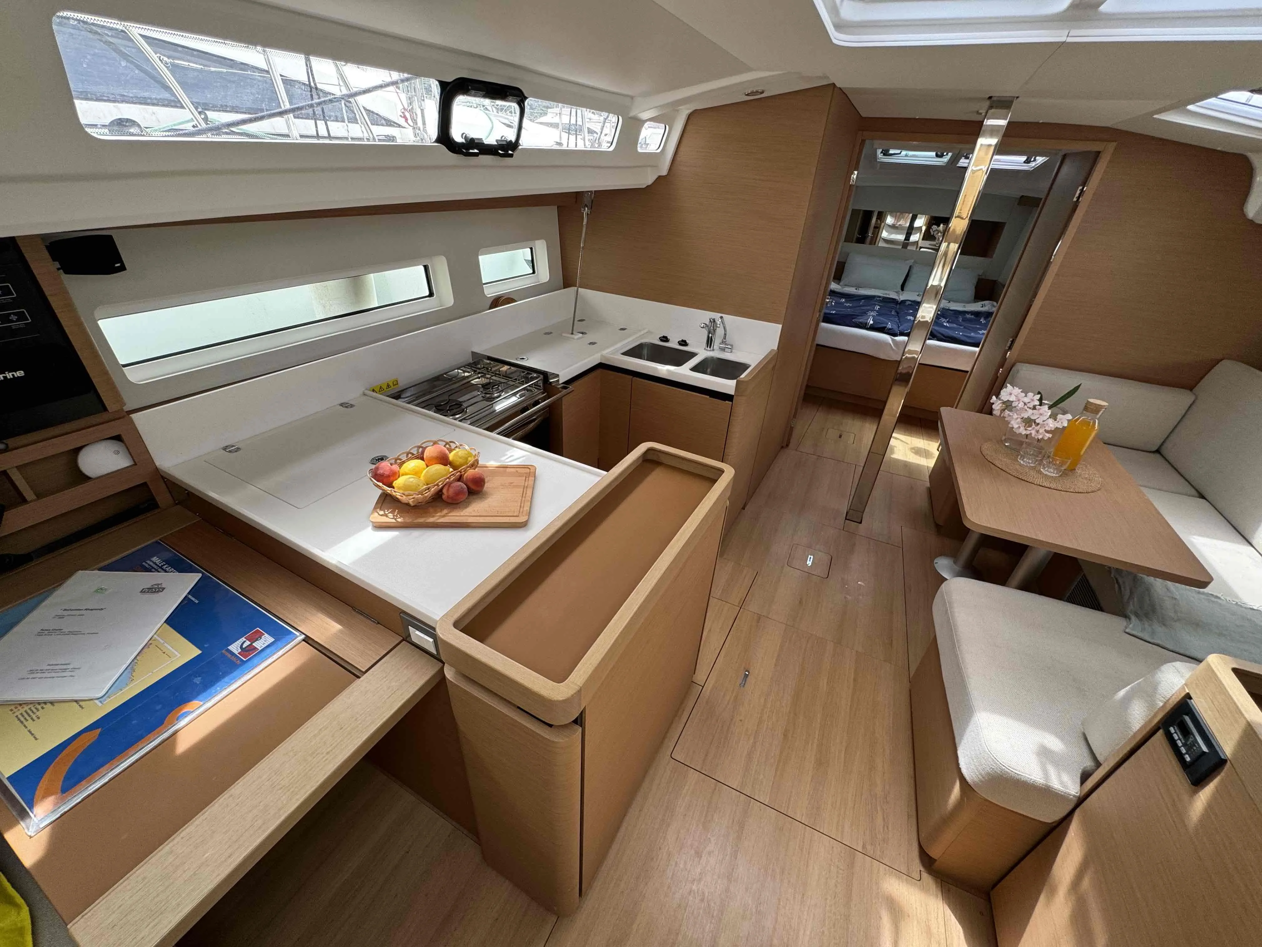Sun Odyssey 440 BOHEMIAN RHAPSODY — фотография яхты 11