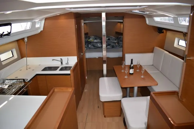 Sun Odyssey 440 PROUD MARY — фотография яхты 3