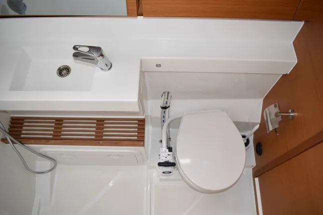 Sun Odyssey 440 PROUD MARY — фотография яхты 5