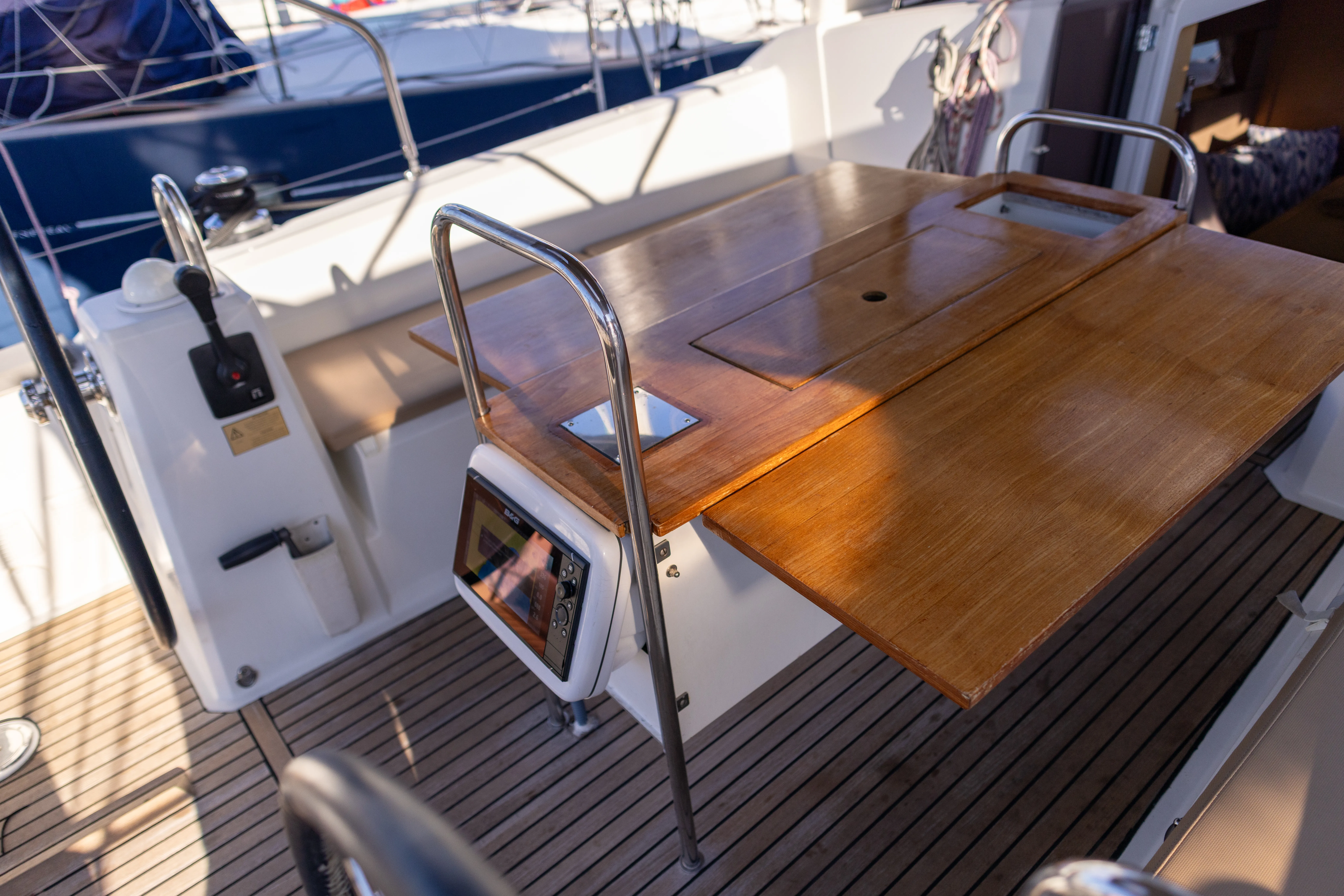 Oceanis 38 MOIN — yacht photo 16