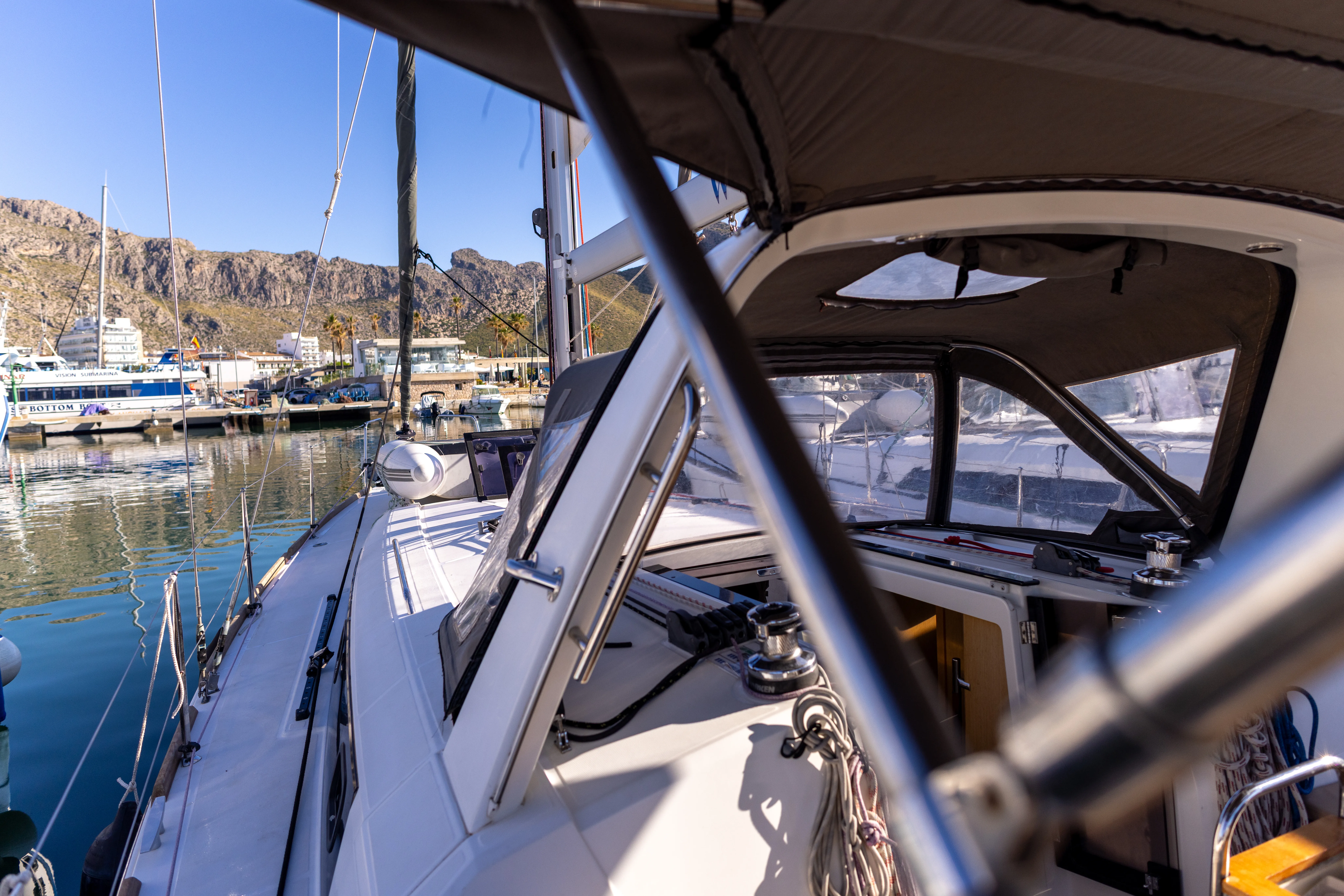 Oceanis 38 MOIN — yacht photo 13