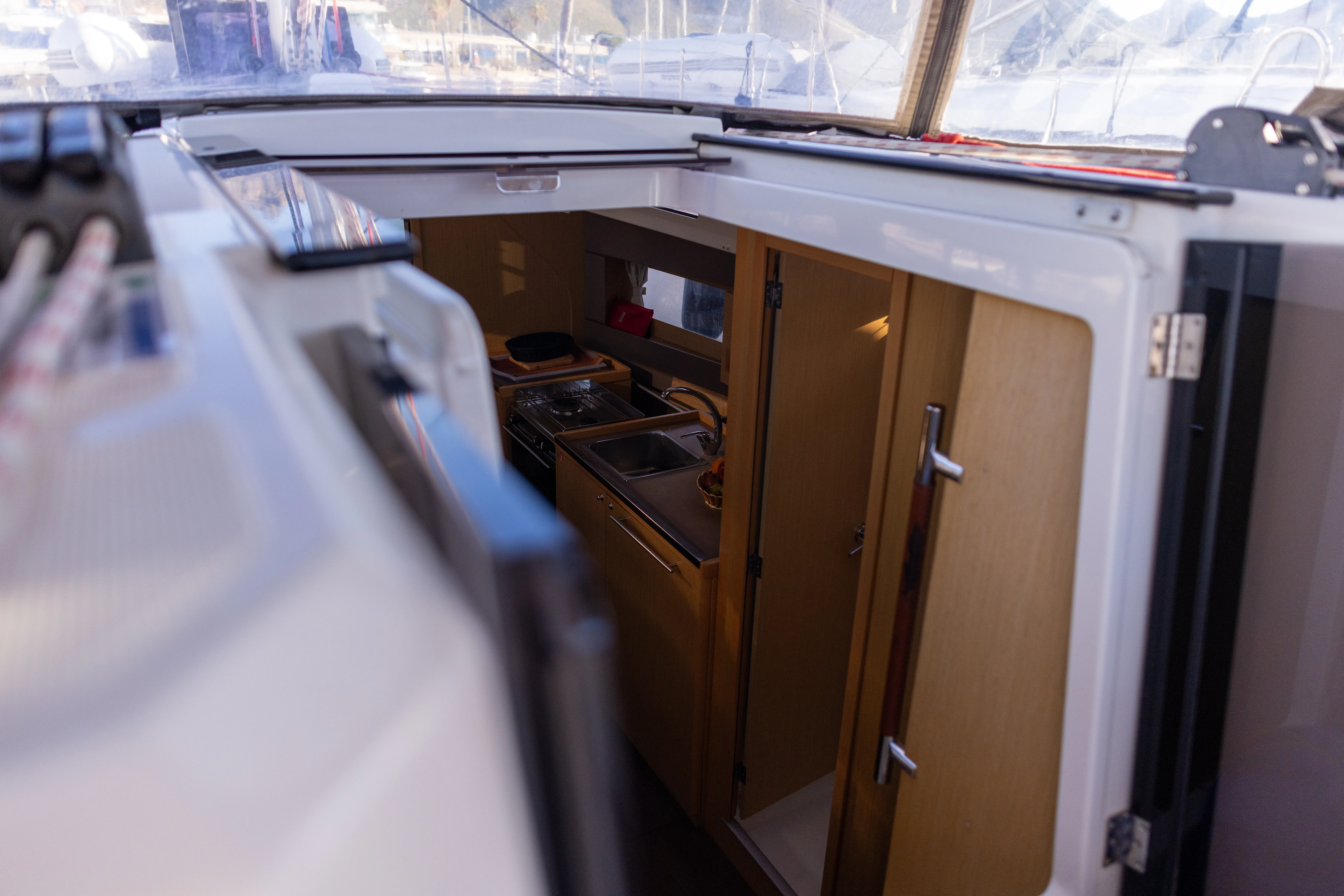 Oceanis 38 MOIN — yacht photo 15