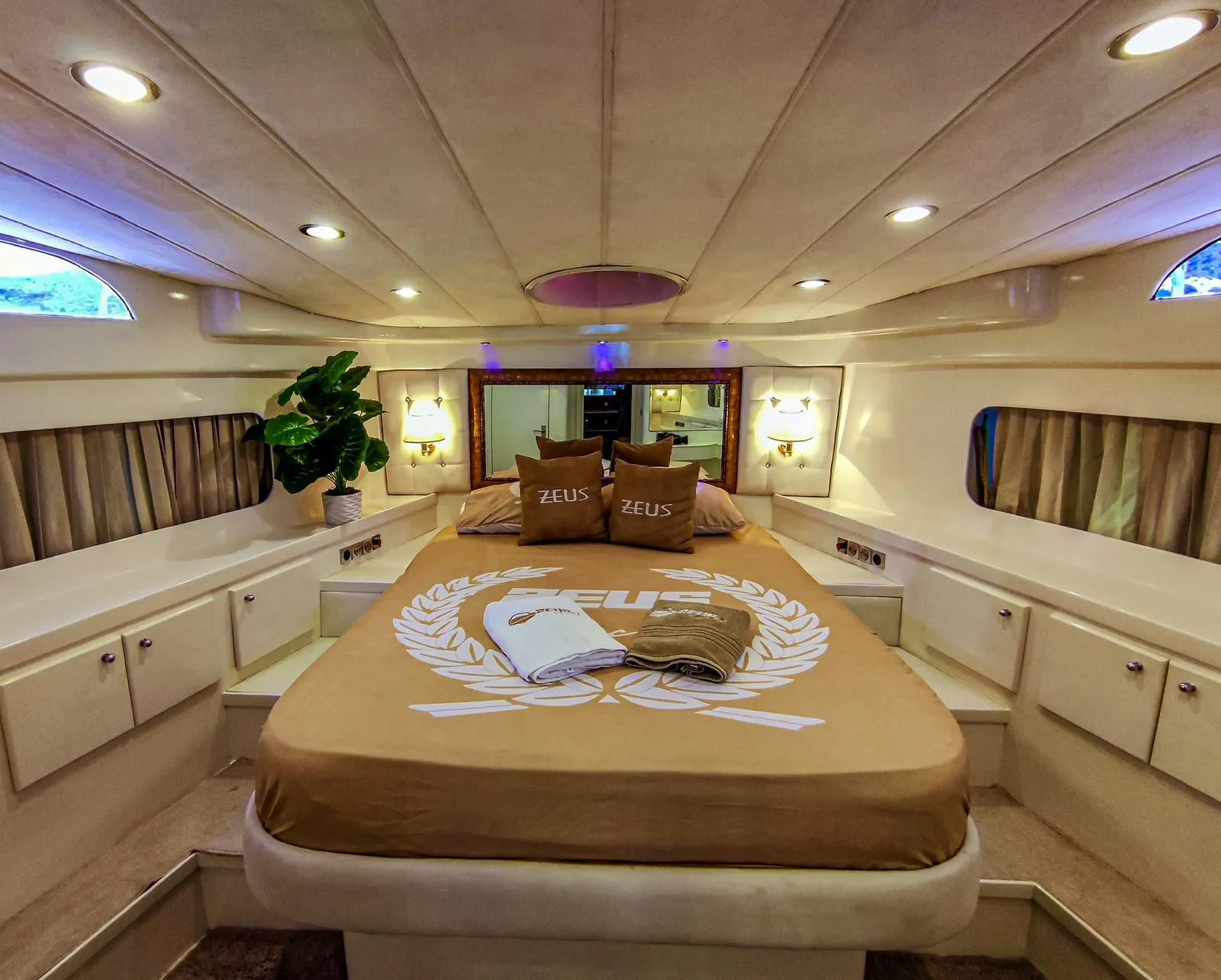 Custom built 183 ZEUS — yacht photo 12