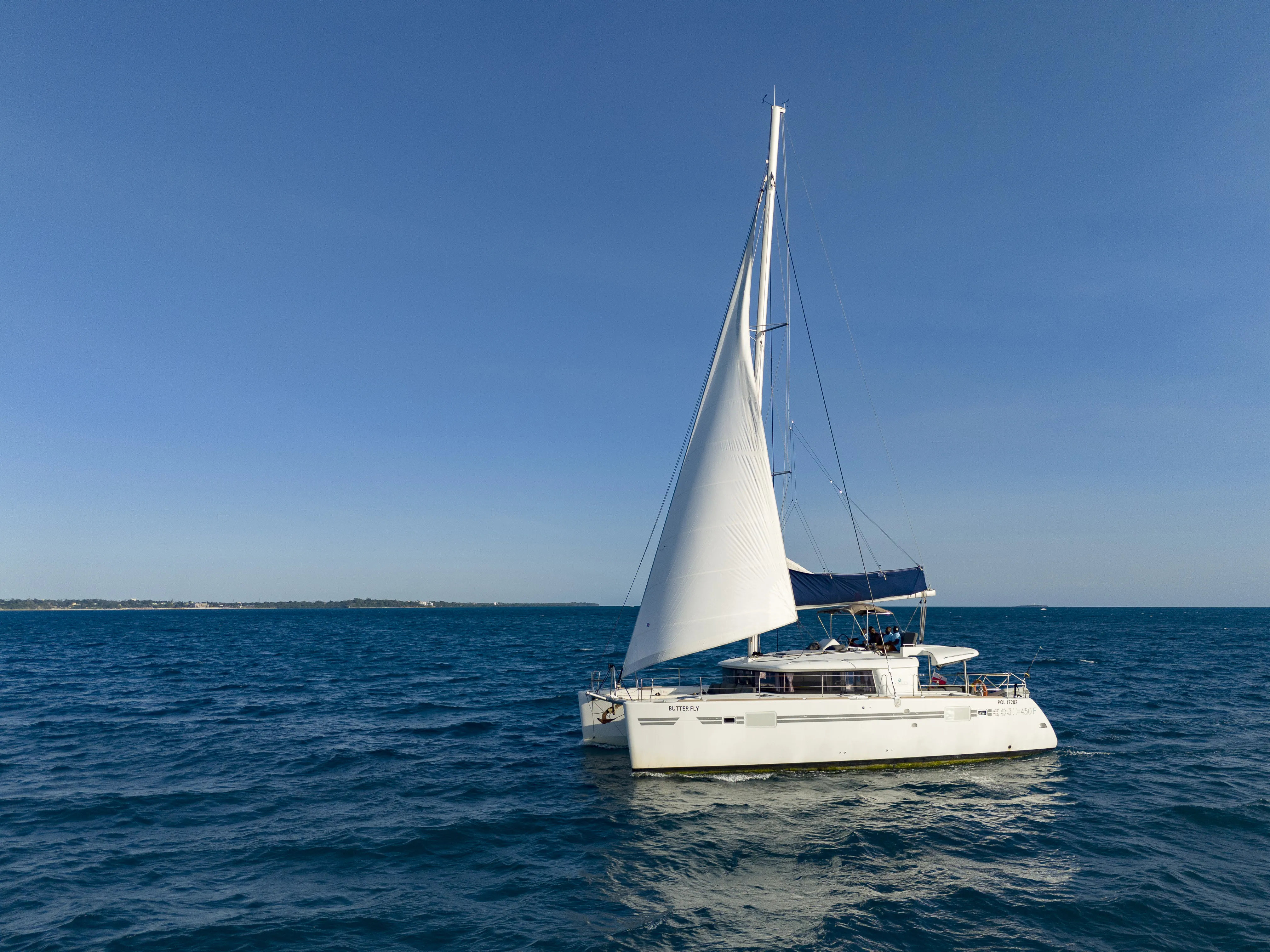 Lagoon 450 Fly Butterfly — foto dello yacht n. 1
