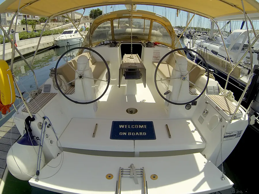 Dufour 335 Grand Large Lara — fotografia jachty 2