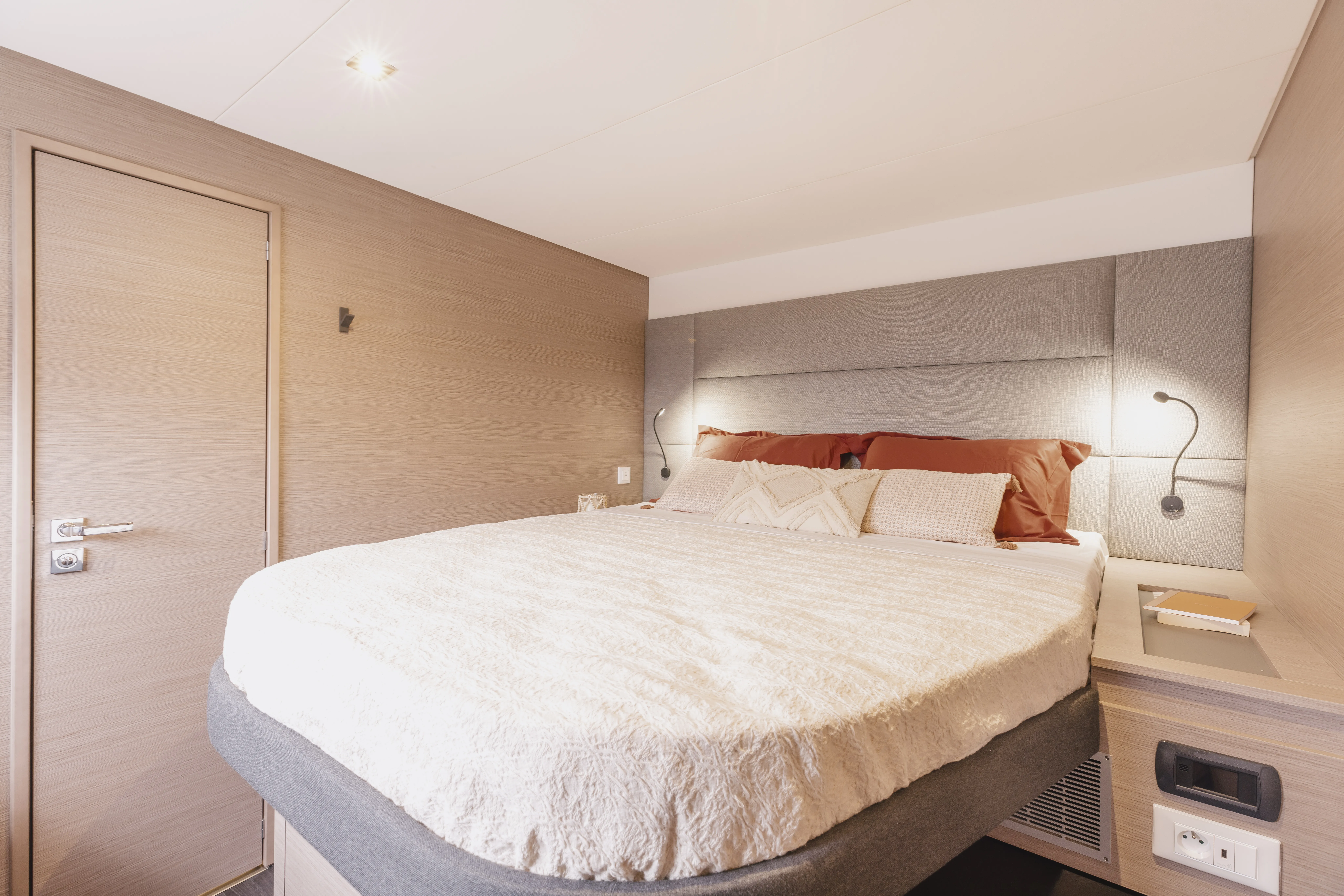 Aura 51 Kali II - Luxury Aeolian Experience — foto dello yacht n. 2