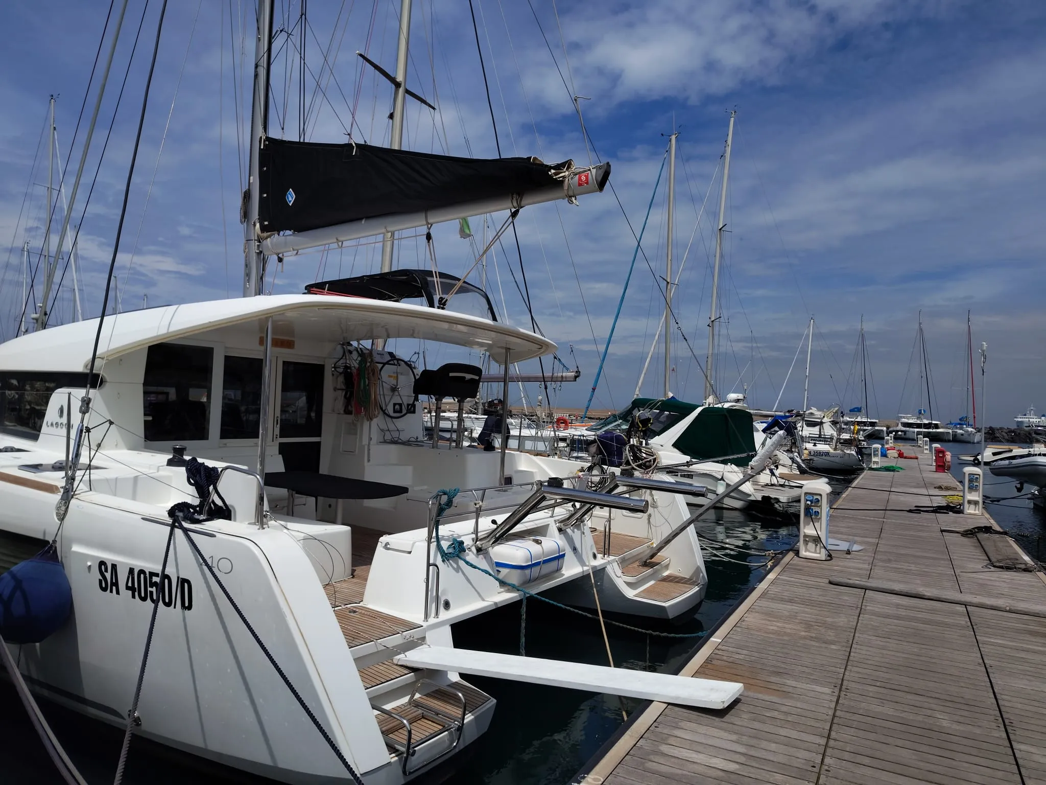 Lagoon 40 Icaro — фотография яхты 3