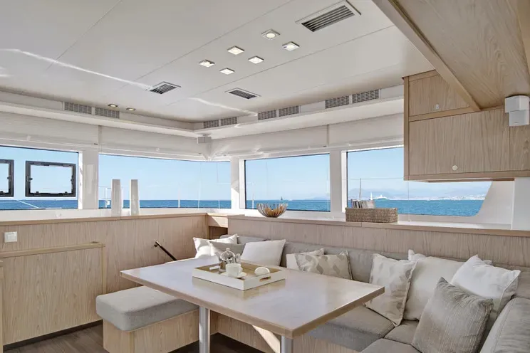 Lagoon 52 Queen of Hearts (A/C - Generator - Refit 2022) — фотография яхты 12