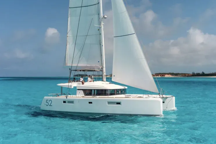 Lagoon 52 Queen of Hearts (A/C - Generator - Refit 2022) — фотография яхты 4
