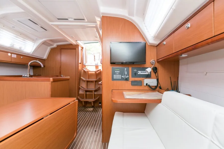 Bavaria Cruiser 37 ALANI — фотография яхты 2