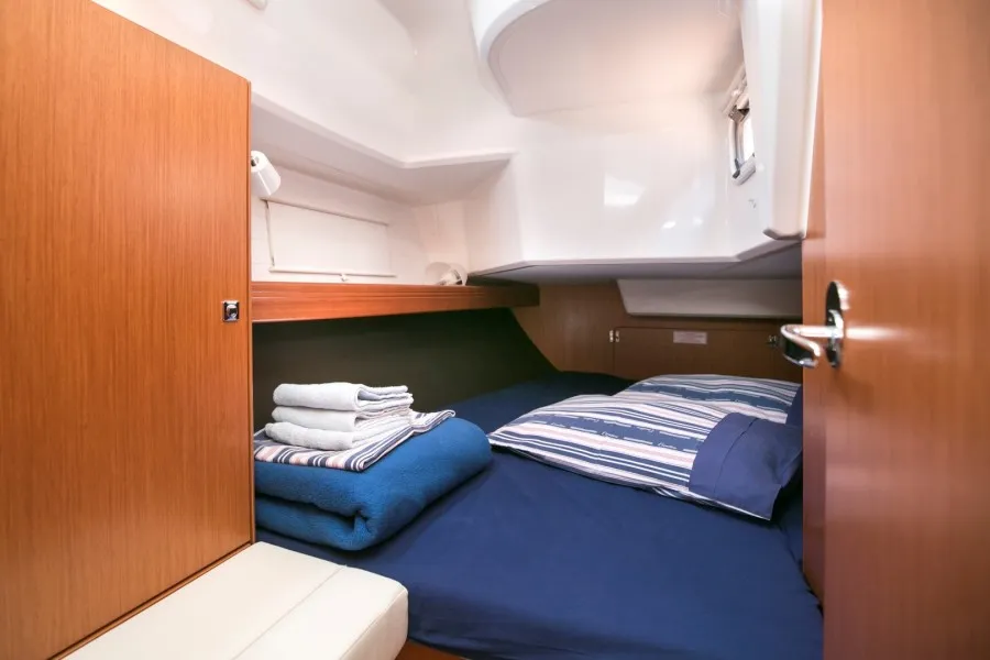 Bavaria Cruiser 37 ALANI — фотография яхты 5