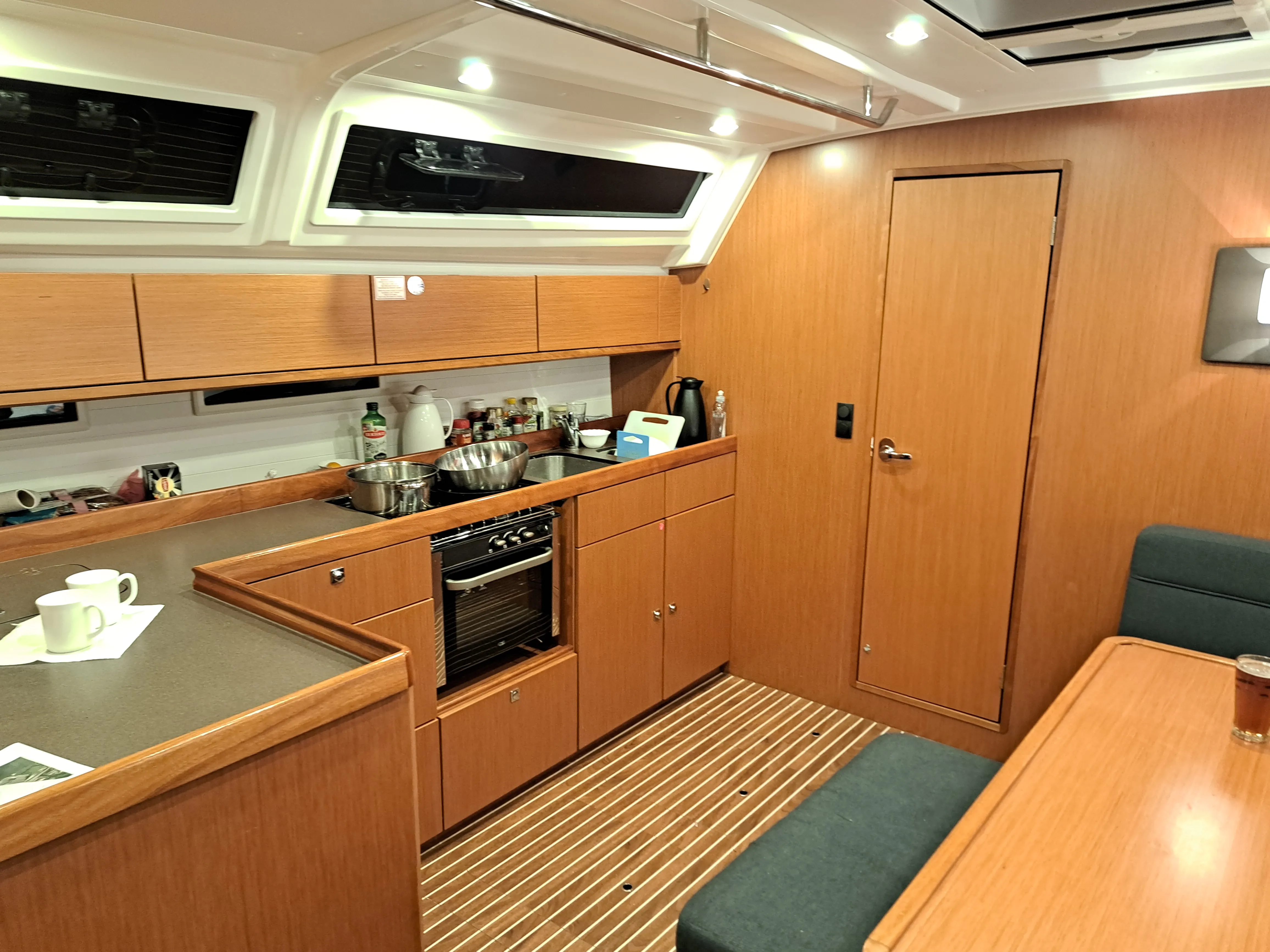 Bavaria Cruiser 46 Comfort — снимка на яхтата 3