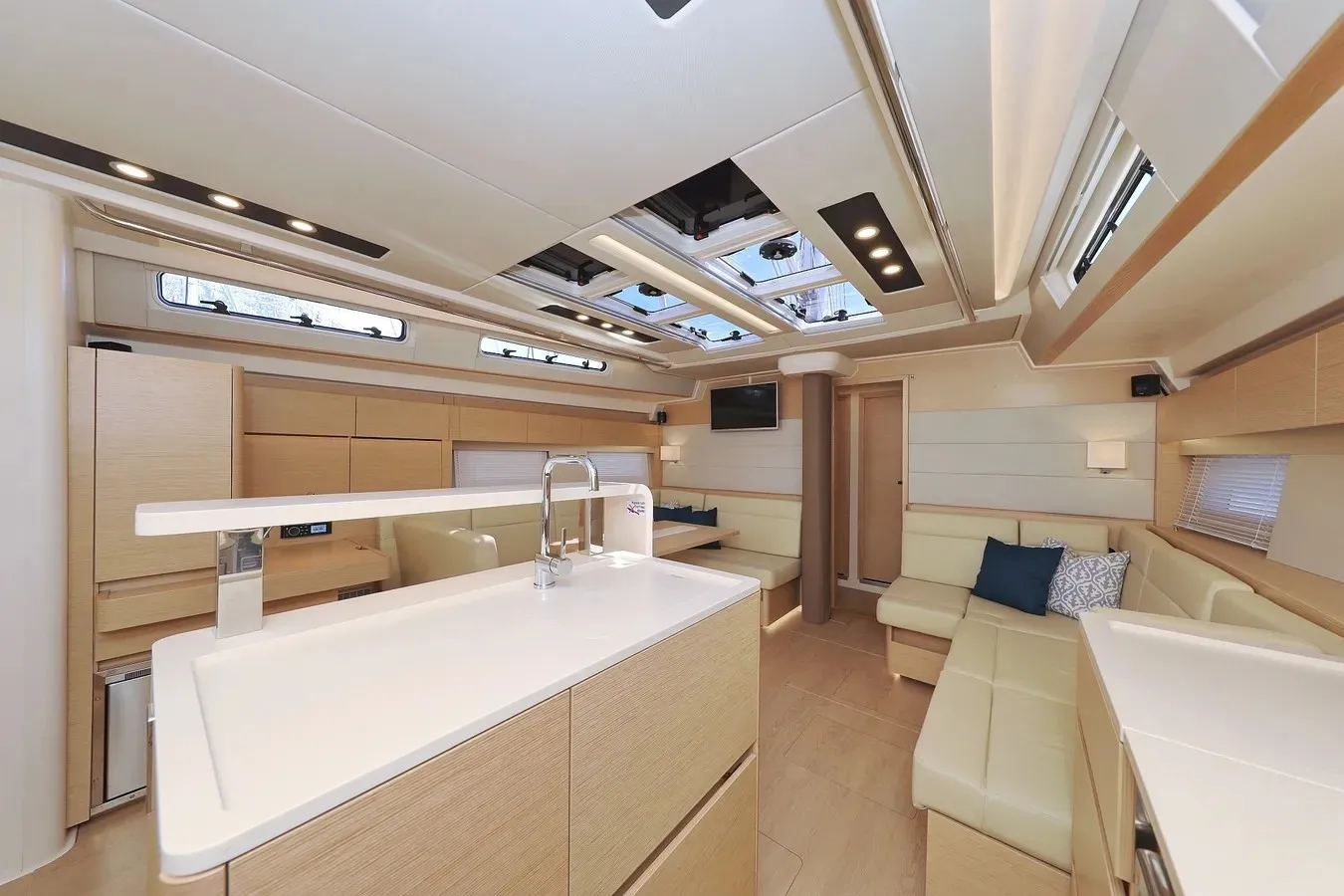 Hanse 588 Nausicaa II — yacht photo 9