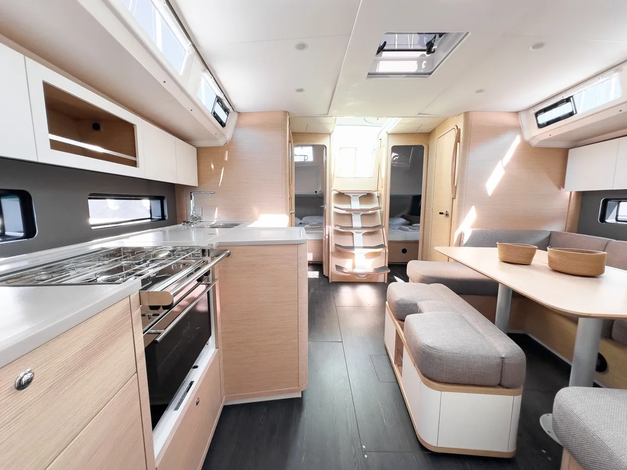 Dufour 41 LOS ANGELES — фотография яхты 18