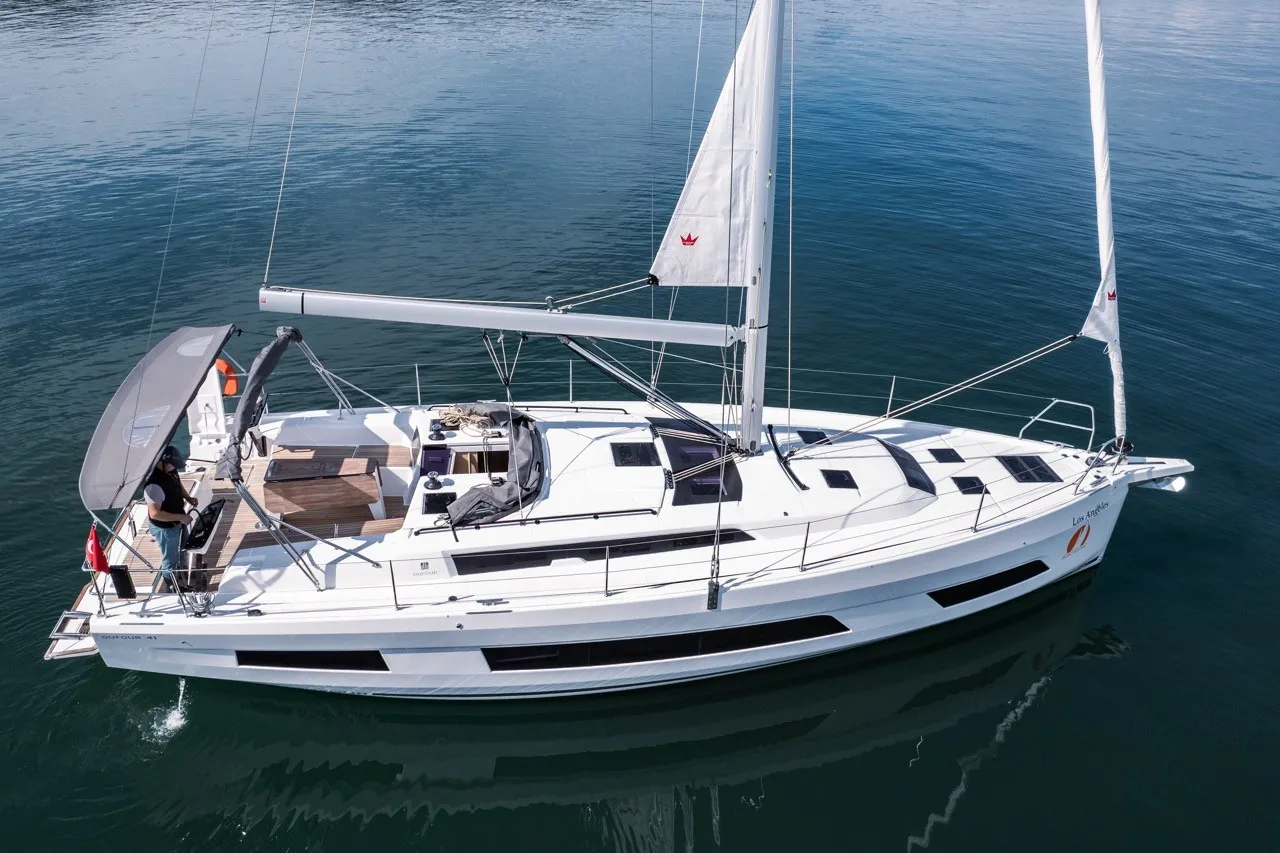 Dufour 41 LOS ANGELES — фотография яхты 11